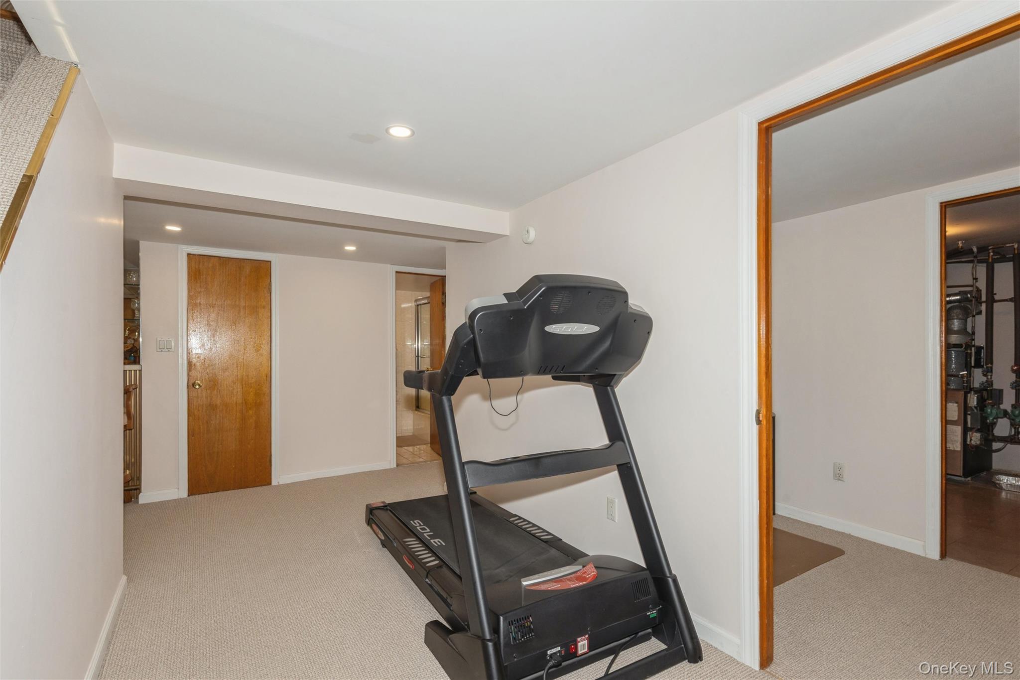 977 Third Avenue Property Photo 17