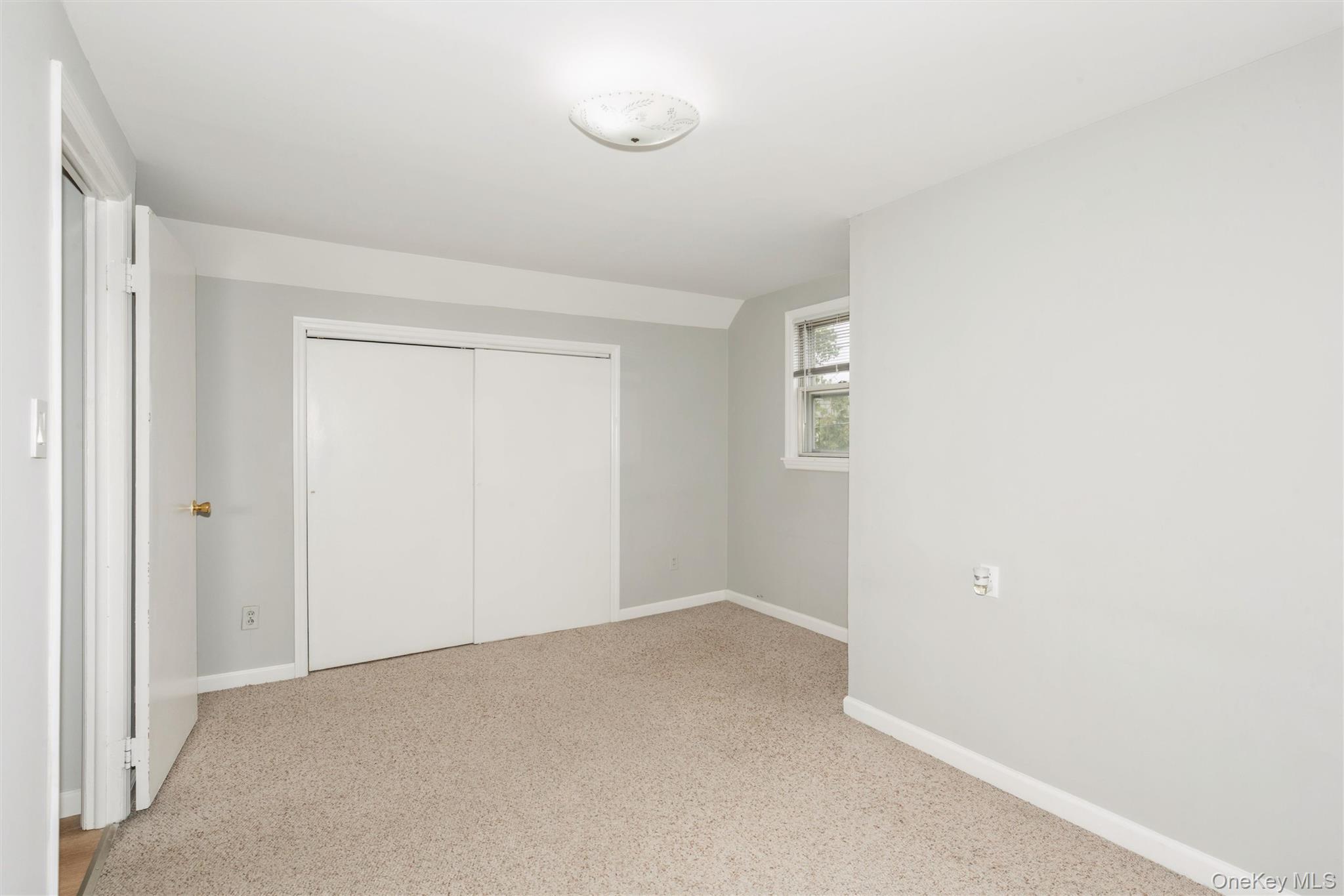 977 Third Avenue Property Photo 27