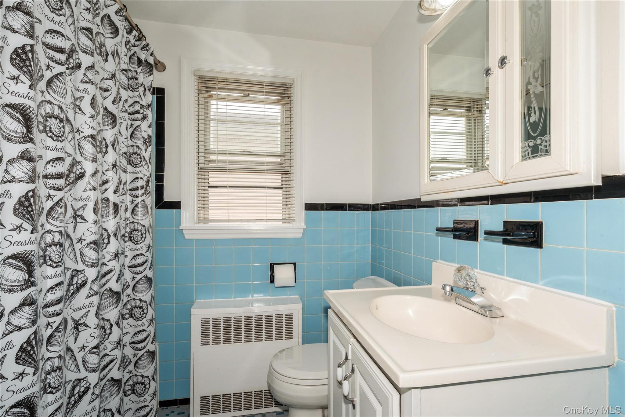 977 Third Avenue Property Photo 30