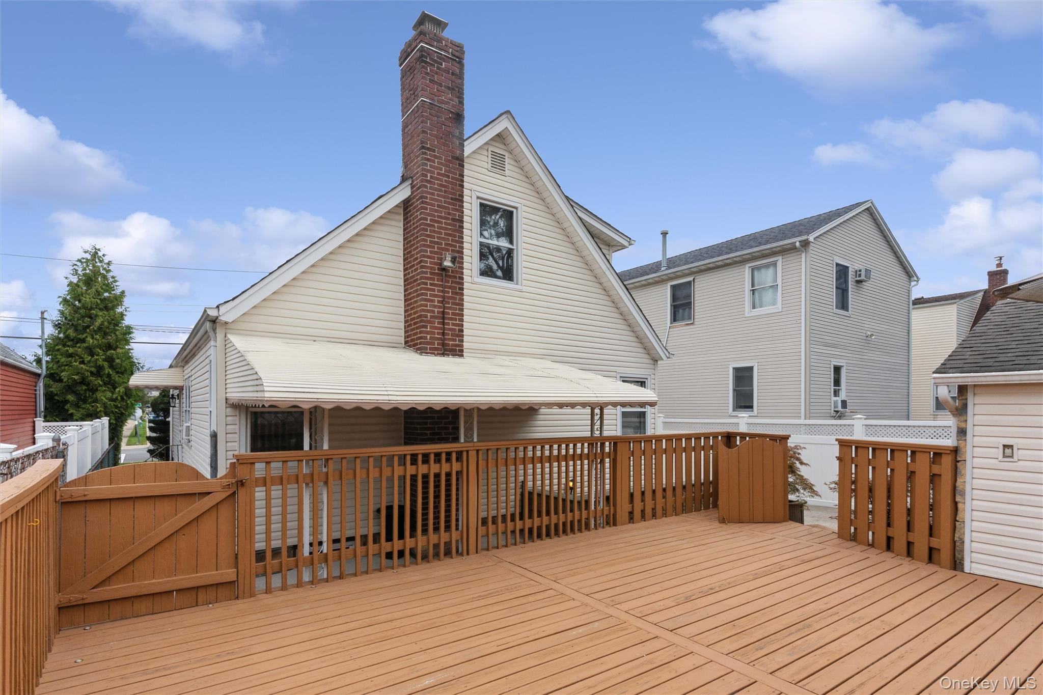 977 Third Avenue Property Photo 40