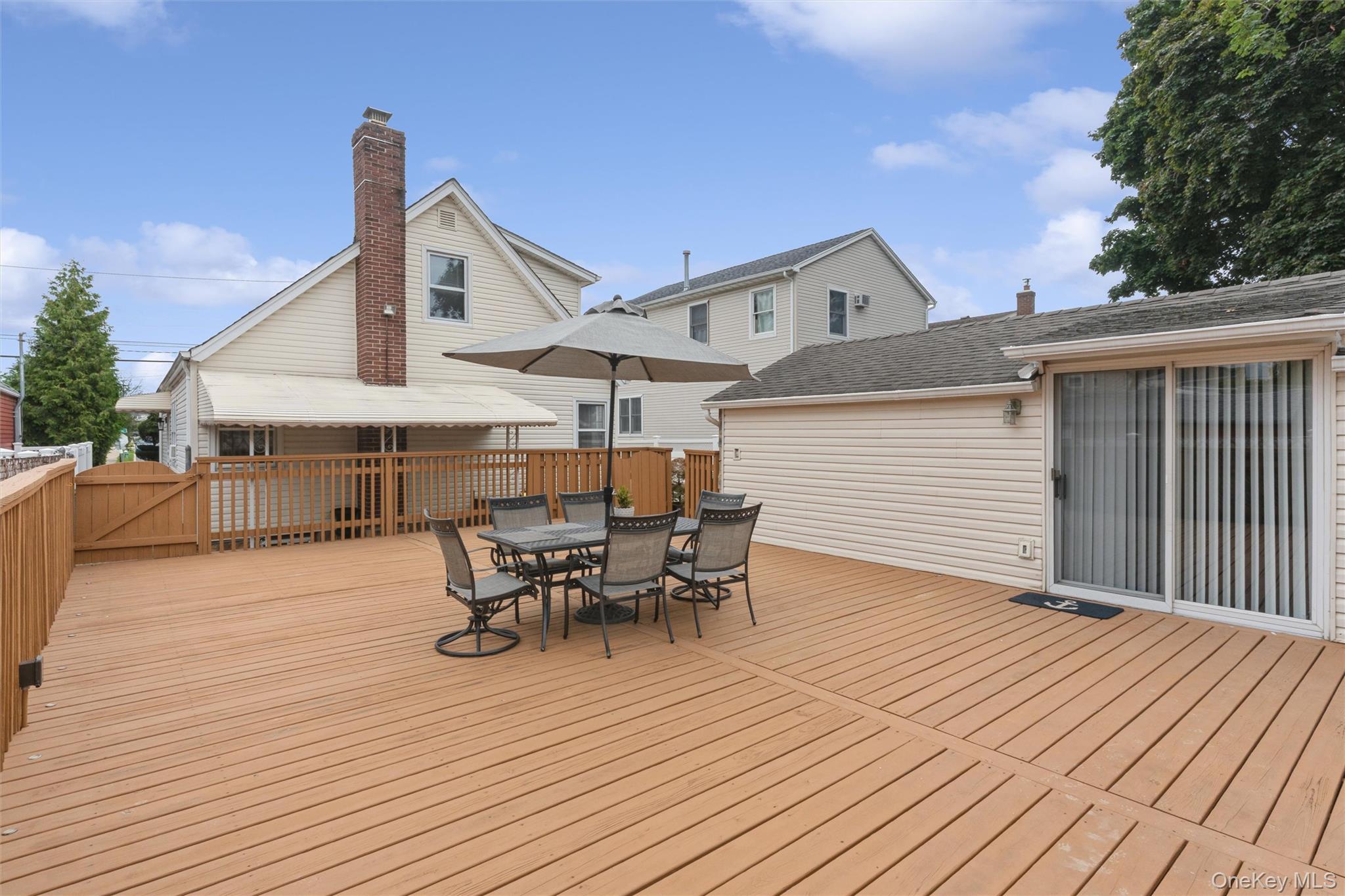977 Third Avenue Property Photo 44
