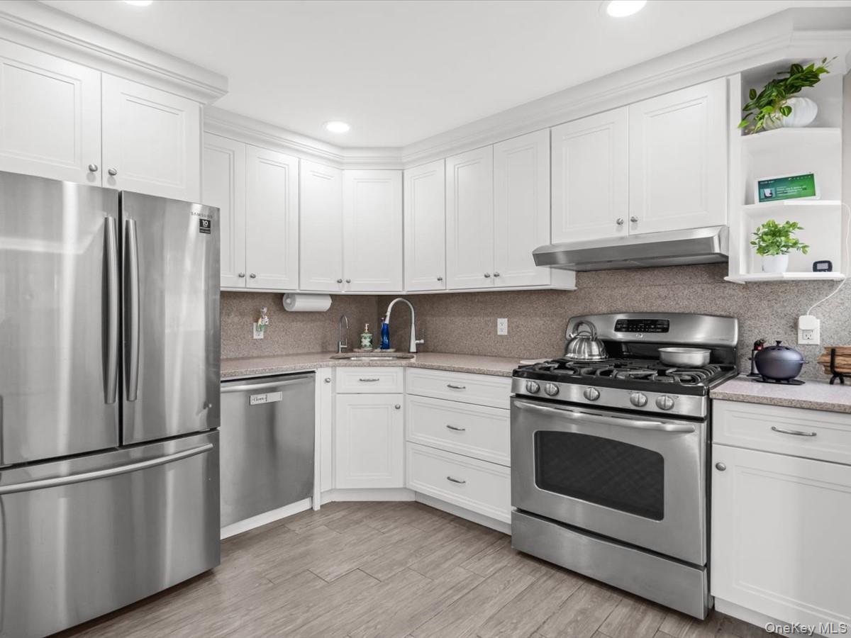 3437 2nd Street Property Photo 2