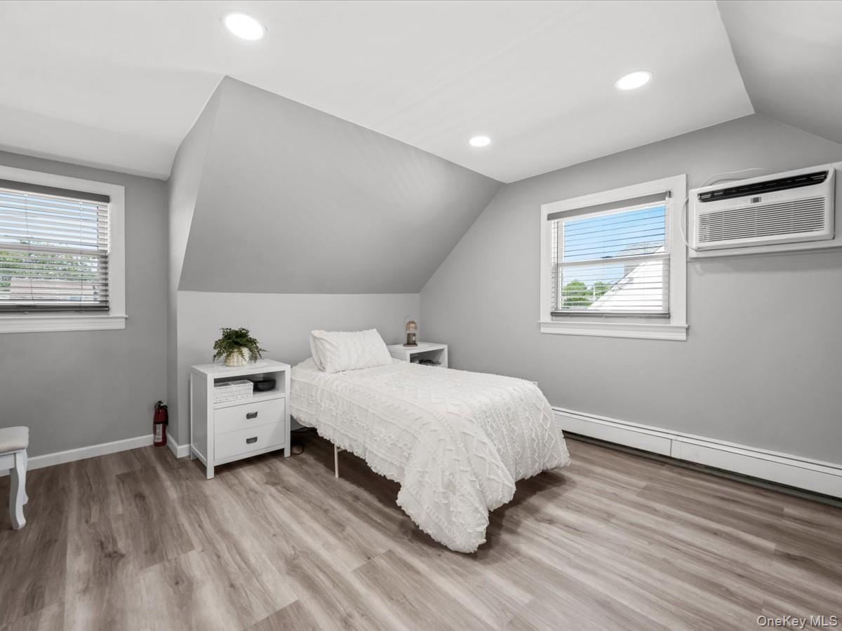3437 2nd Street Property Photo 12