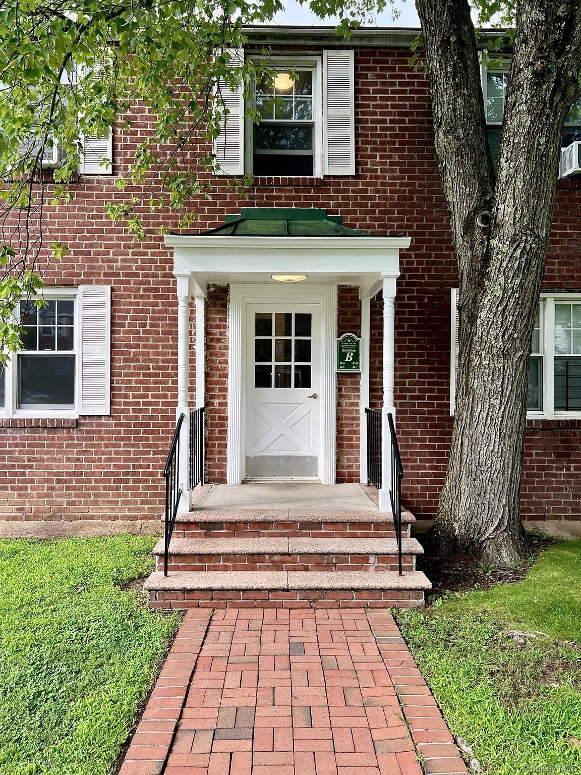 101 Carpenter Avenue B5 Property Photo 1