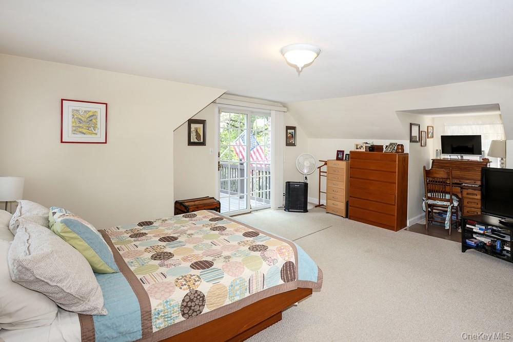 40 Plymouth Drive Property Photo 25