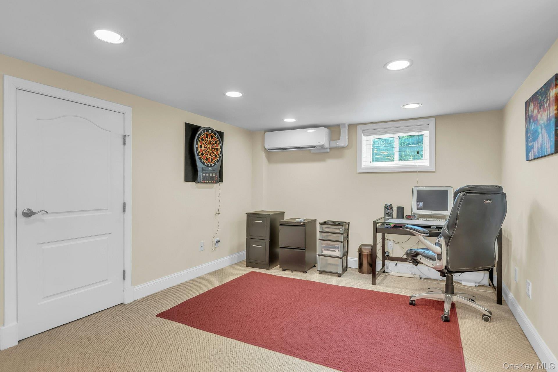 360 Bayport Avenue Property Photo 31