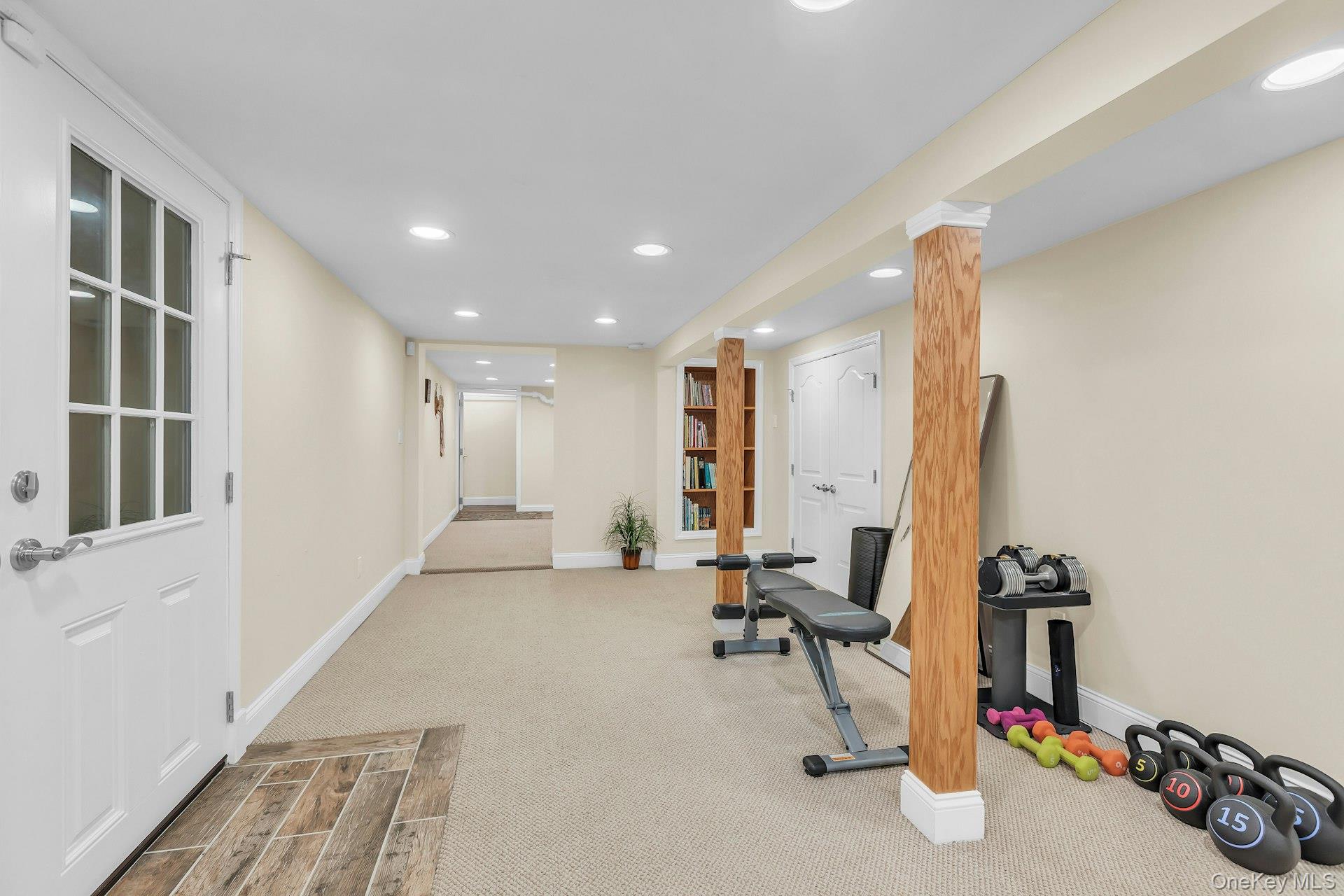 360 Bayport Avenue Property Photo 34