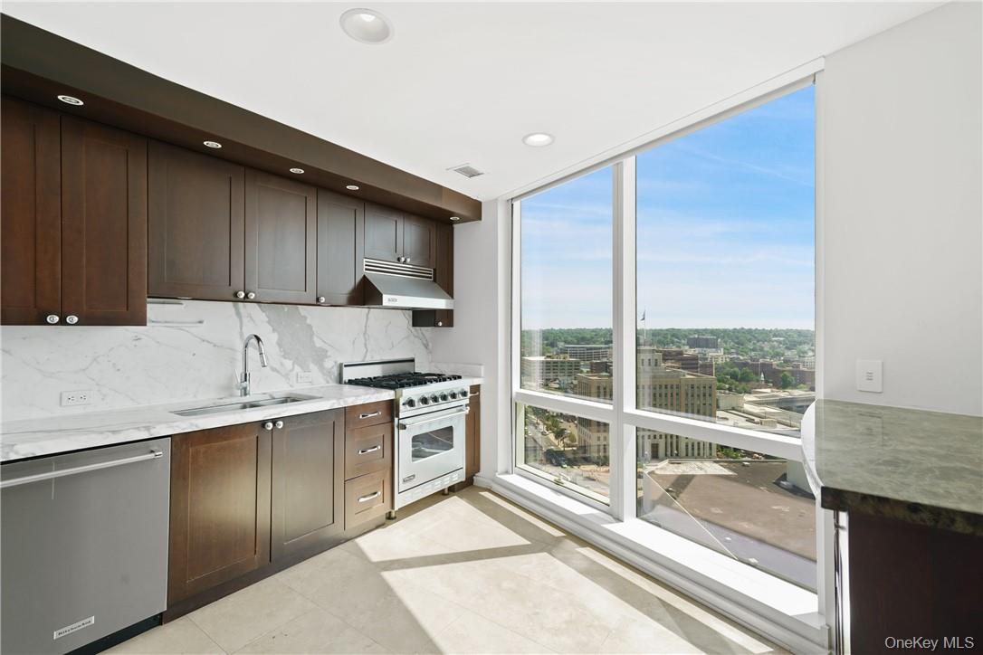 1 Renaissance Square 21e Property Photo 5