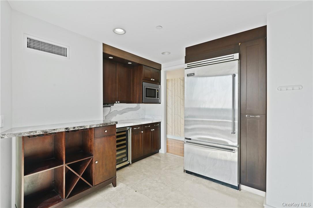 1 Renaissance Square 21e Property Photo 6