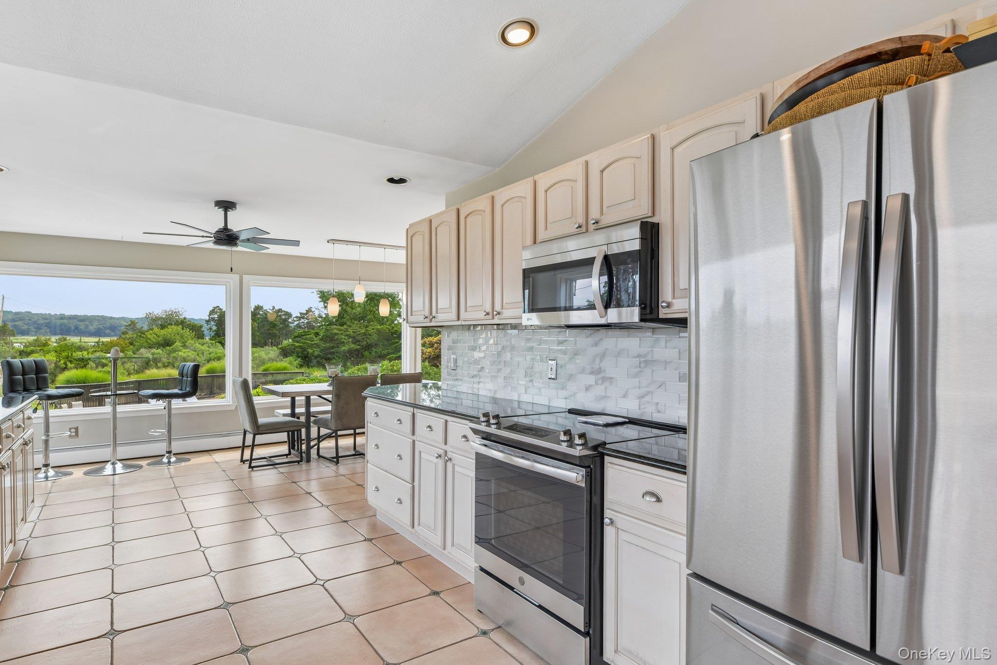 588 E. Long Beach Road Property Photo 15