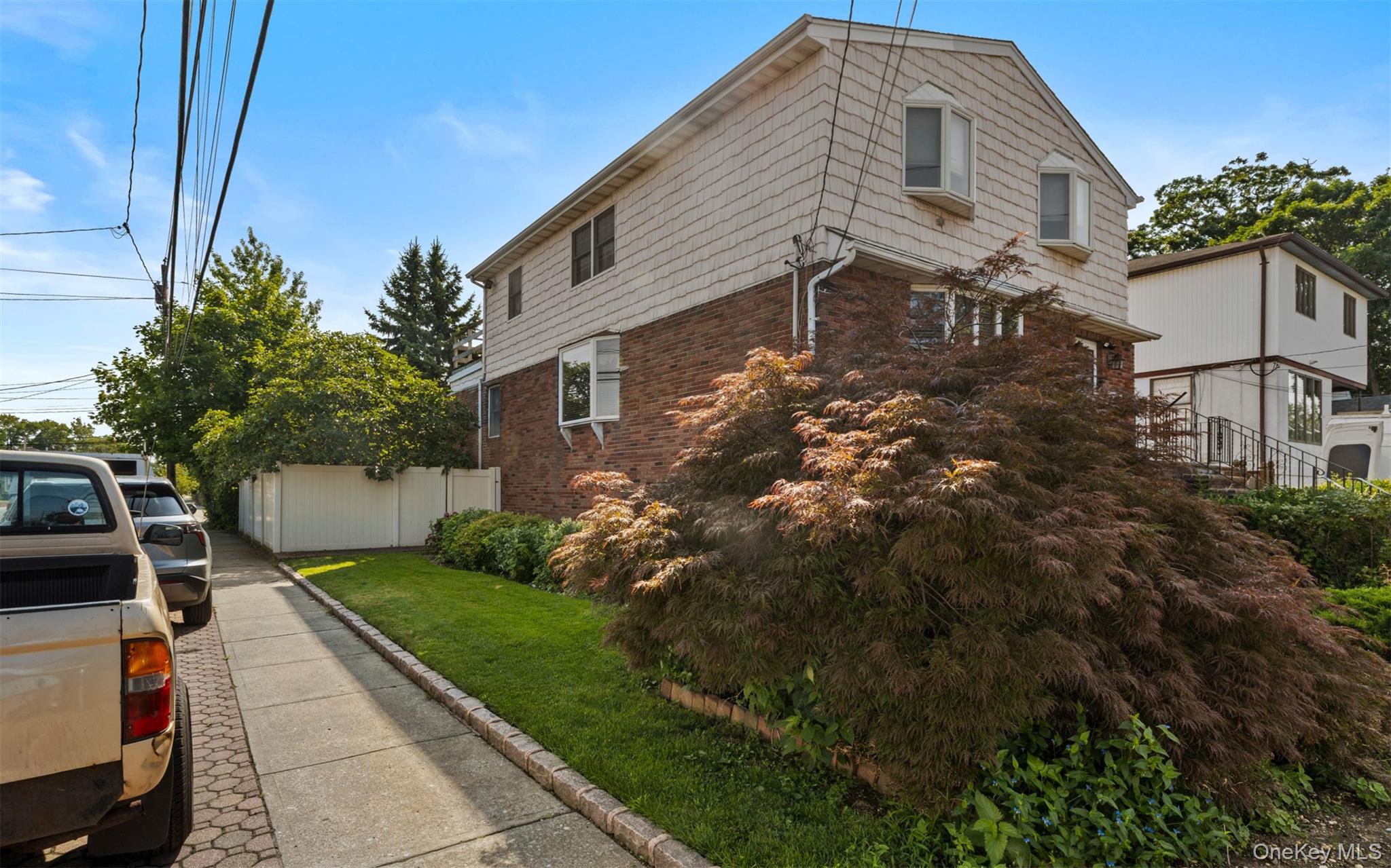 498 Cedarhurst Avenue Property Photo 2