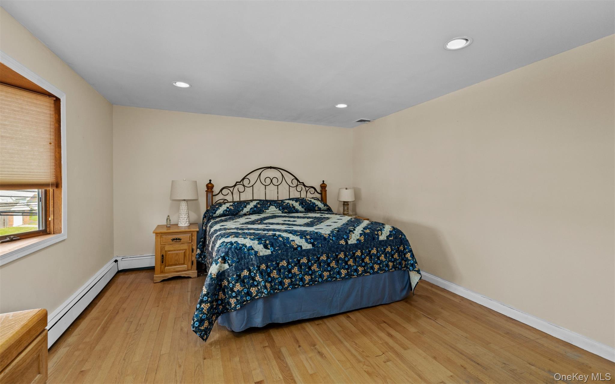 498 Cedarhurst Avenue Property Photo 11