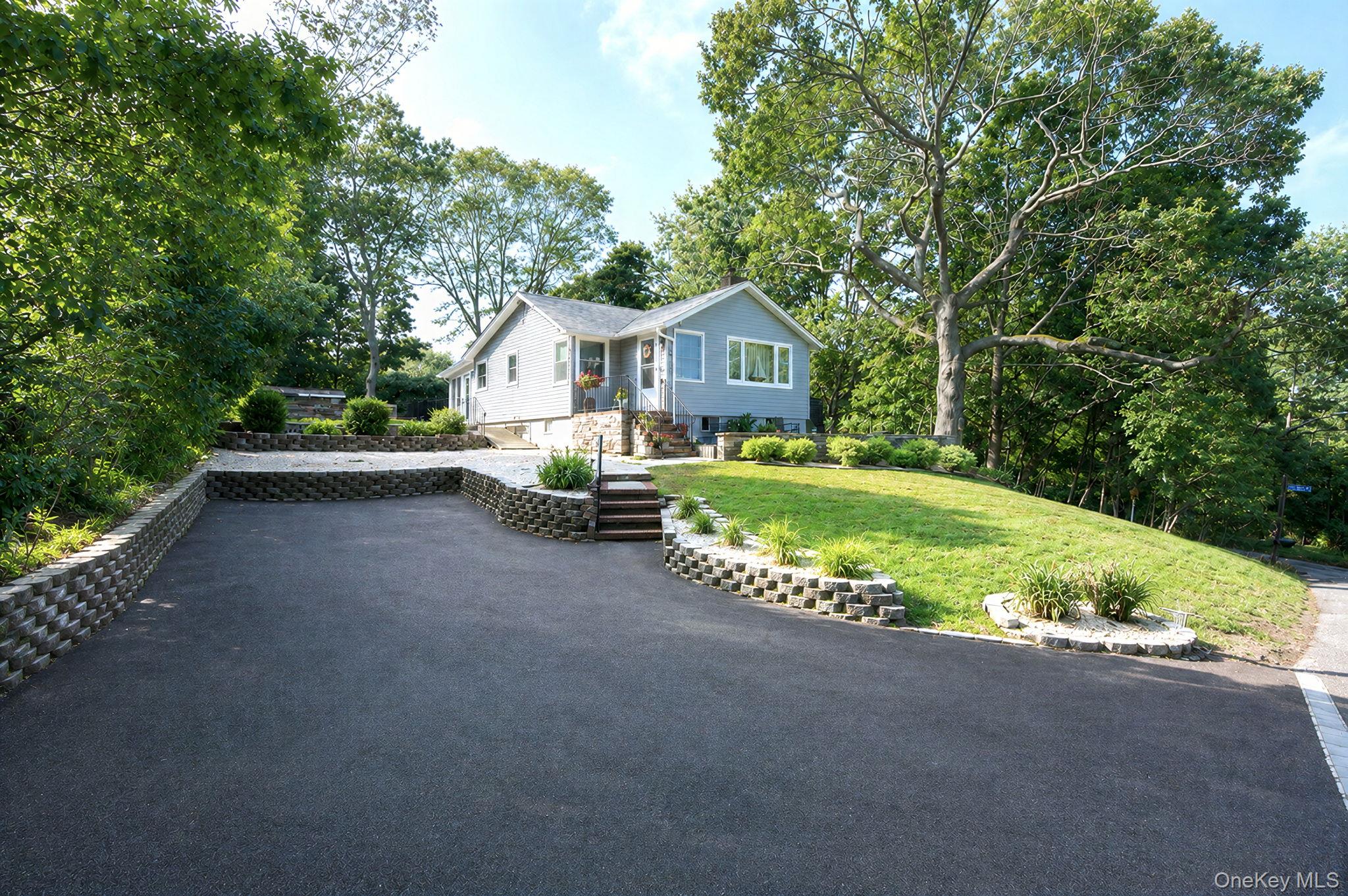 69 Hill Drive Property Photo 3