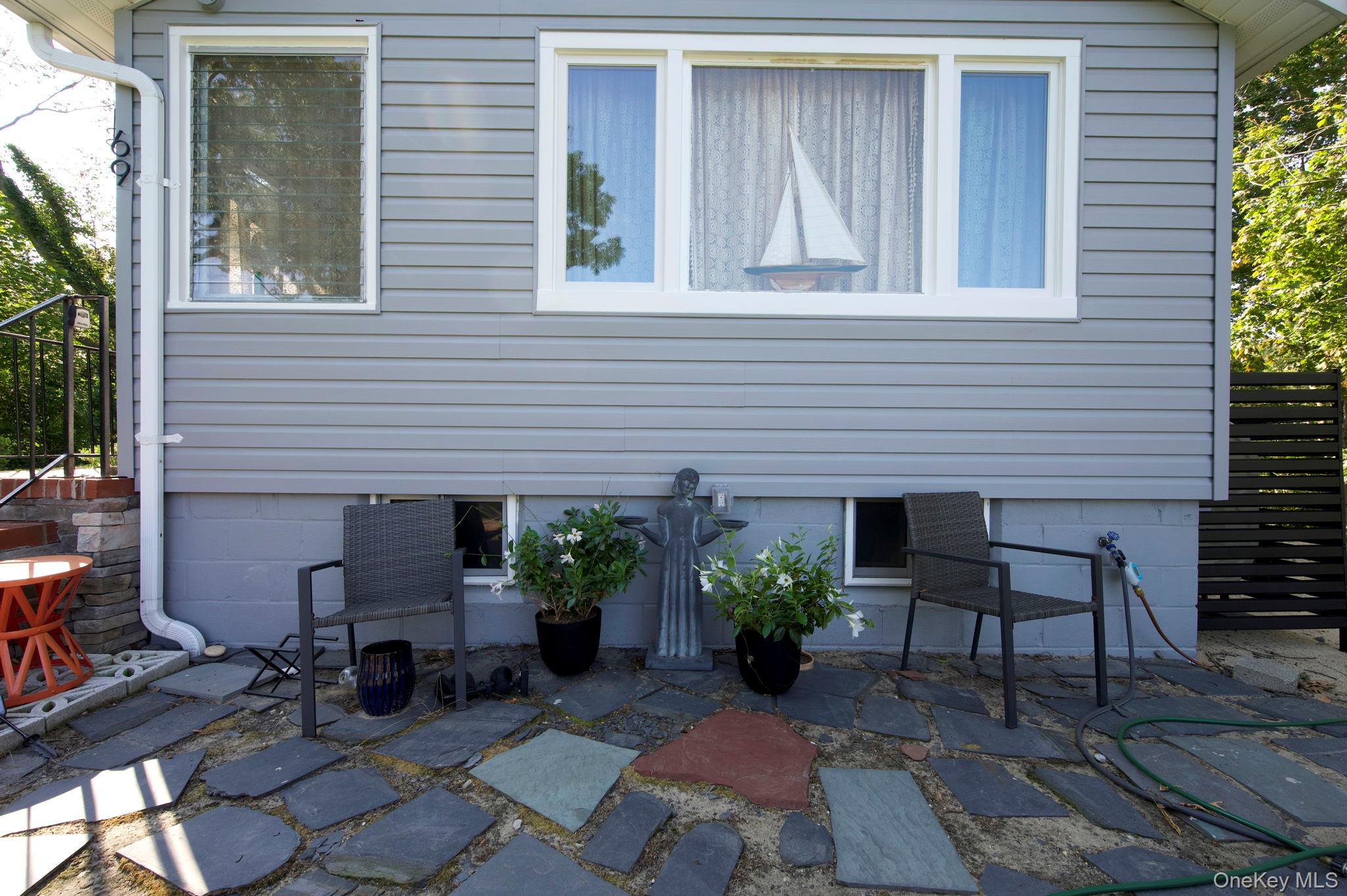 69 Hill Drive Property Photo 5