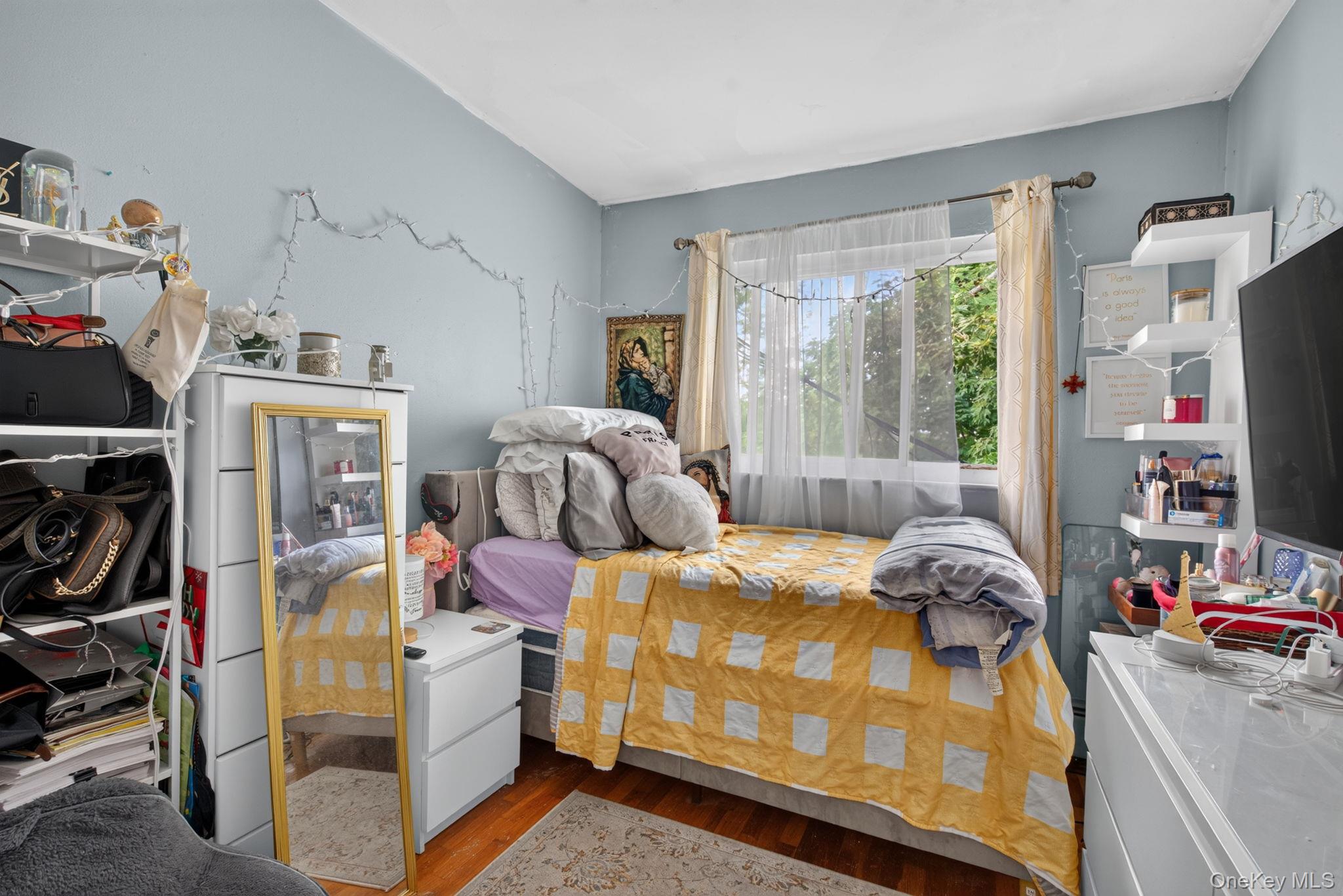 50 Hampton Court Property Photo 10