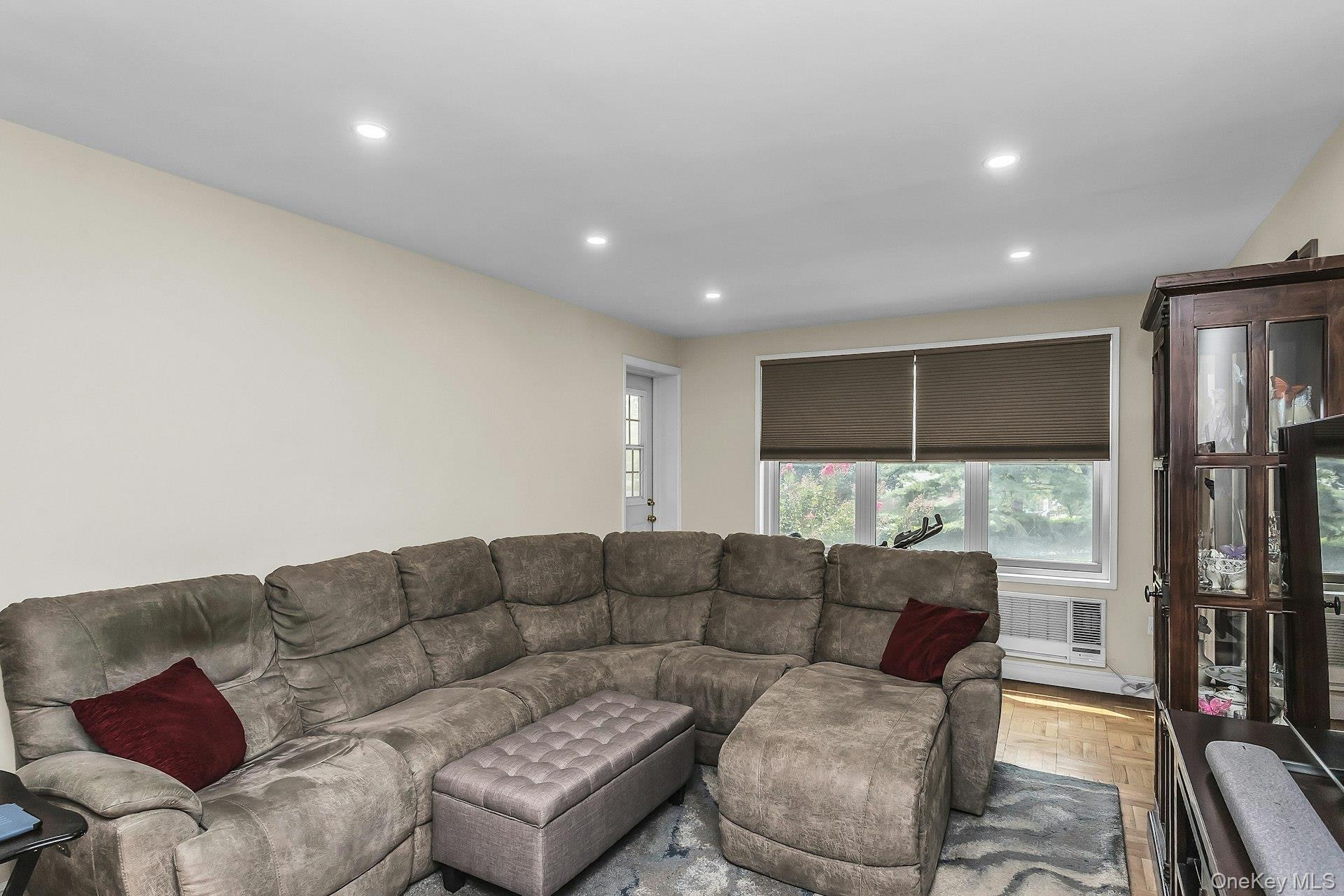 23-55 Bell Boulevard 1h Property Photo 5