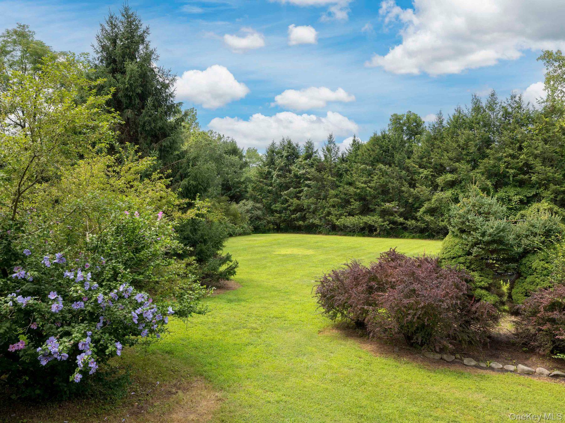 233 Queens Highway Property Photo 3