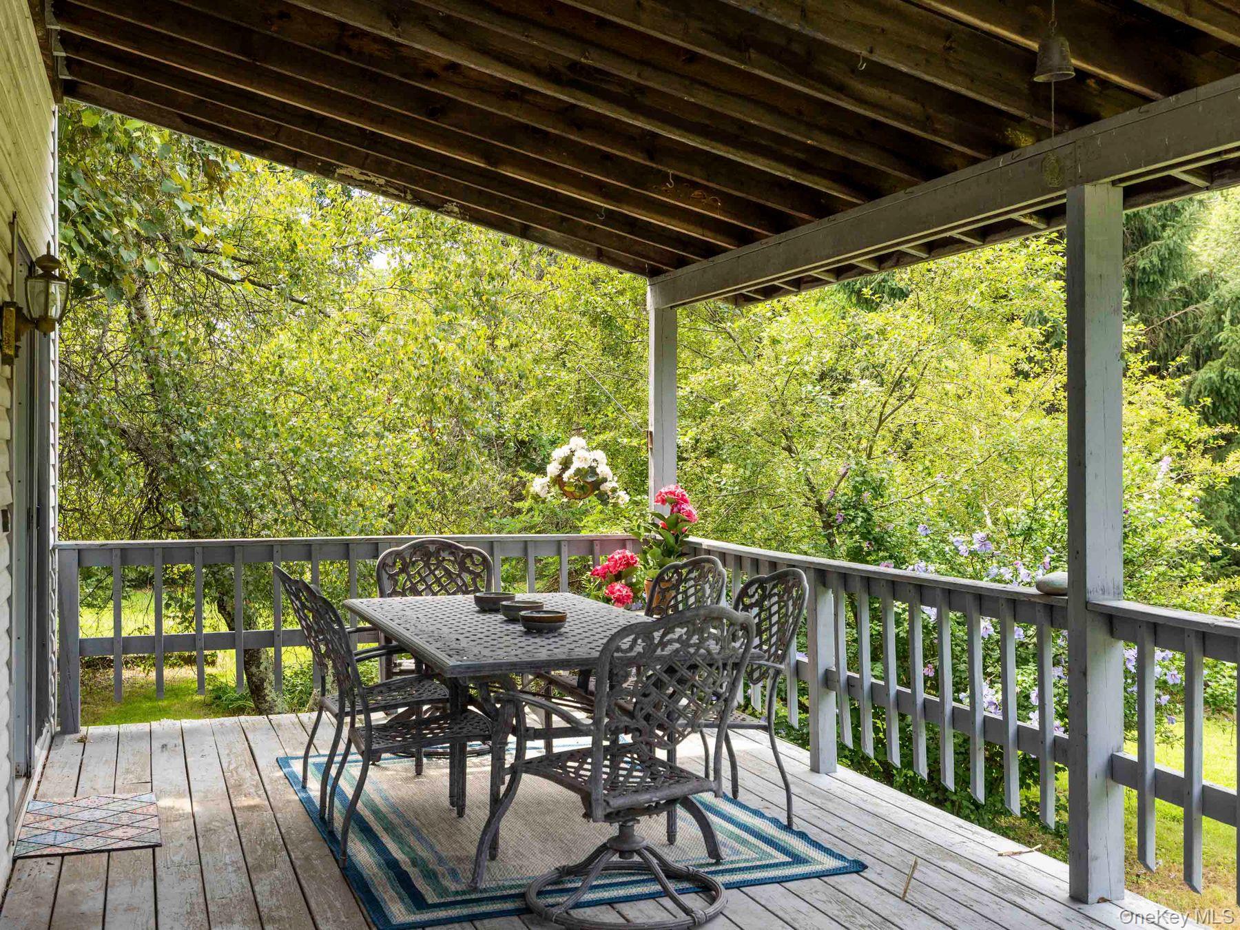 233 Queens Highway Property Photo 11