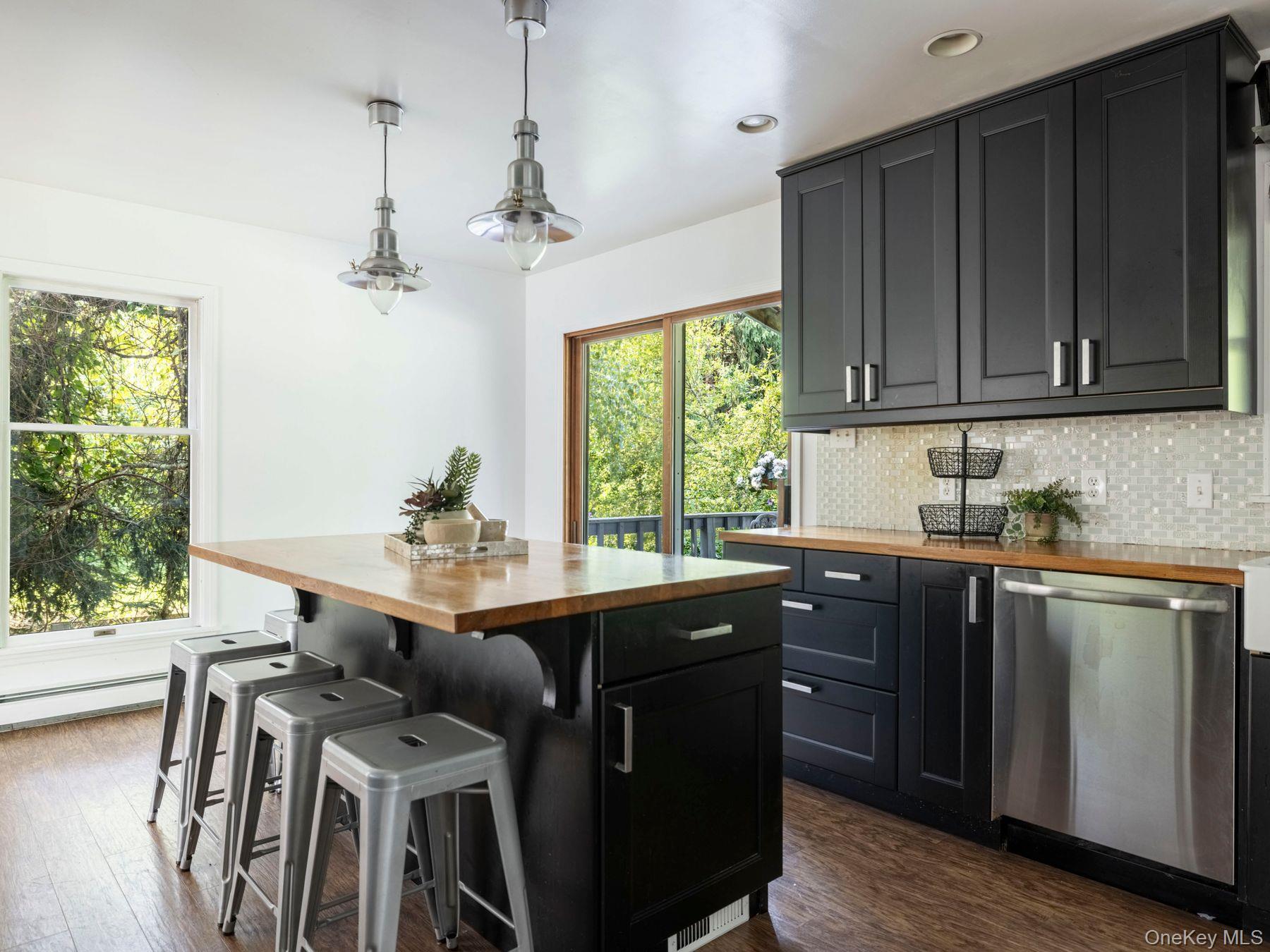 233 Queens Highway Property Photo 16