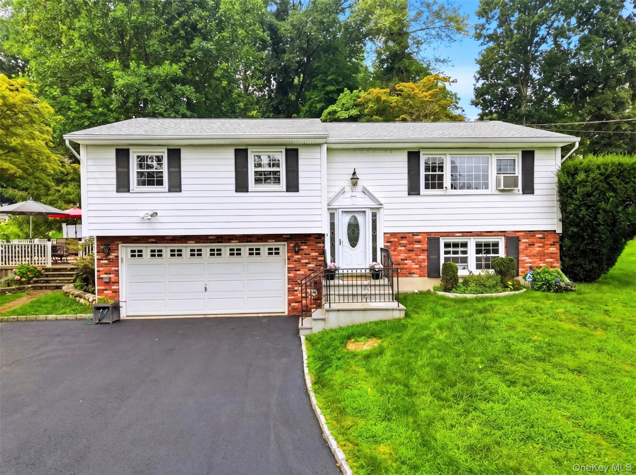 161 Geymer Drive Property Photo 1