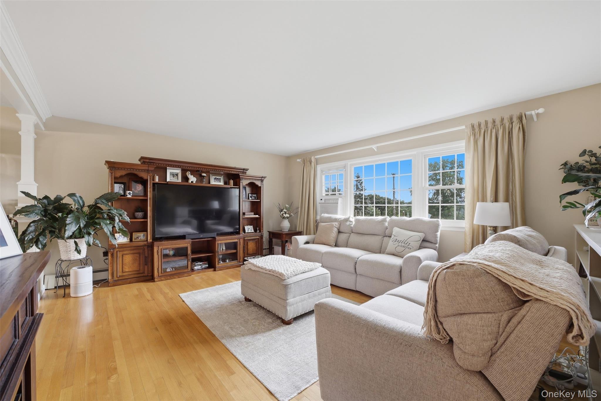 161 Geymer Drive Property Photo 3