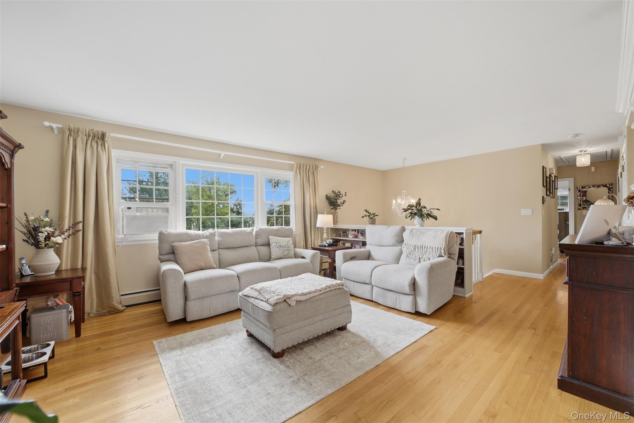 161 Geymer Drive Property Photo 4
