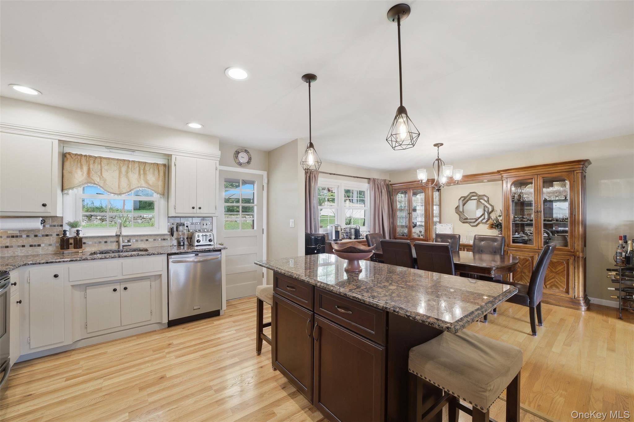 161 Geymer Drive Property Photo 8