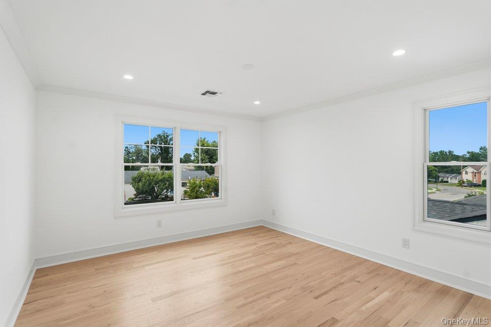 93 Morton Boulevard Property Photo 25