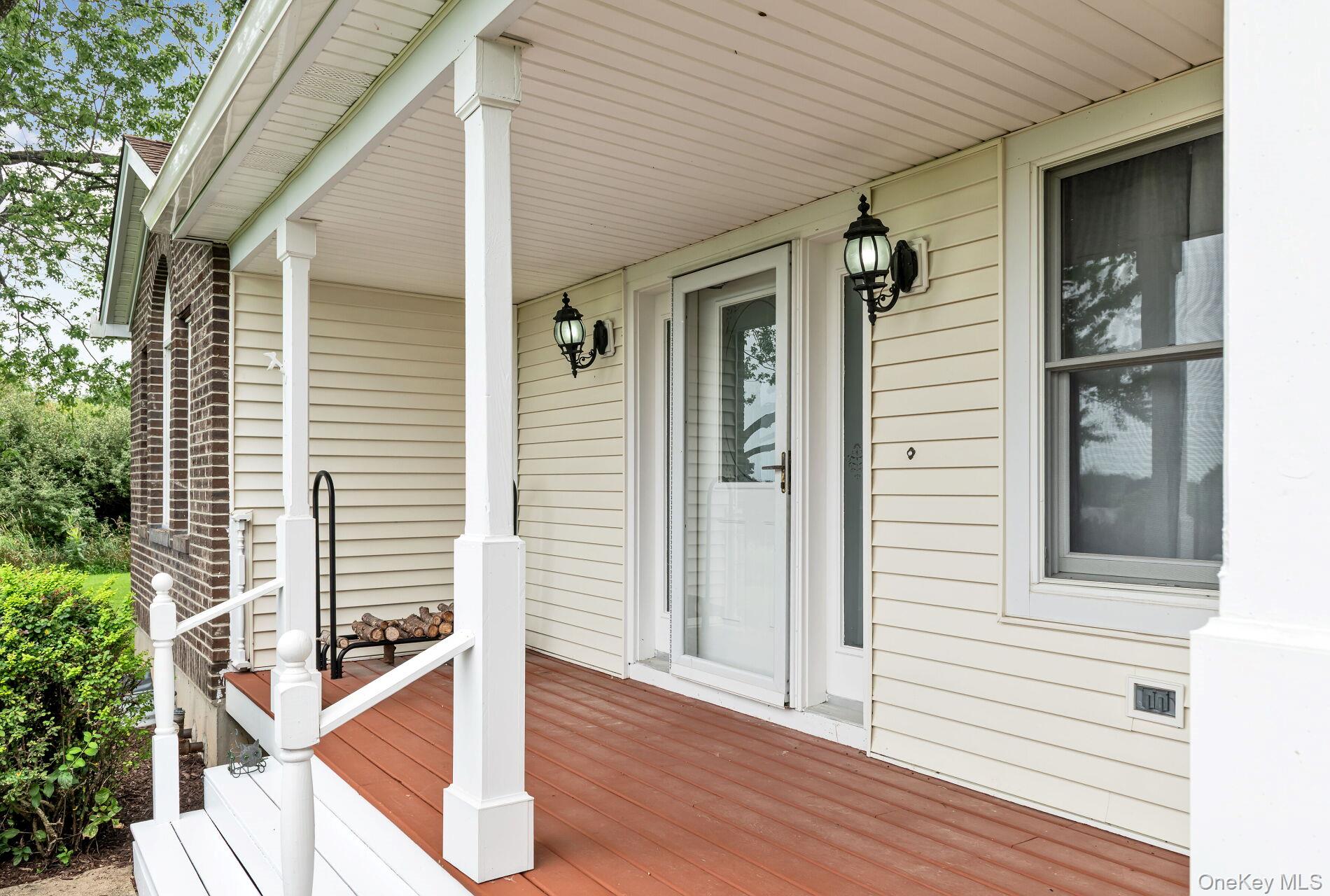 19 Cedar Hill Drive Property Photo 3