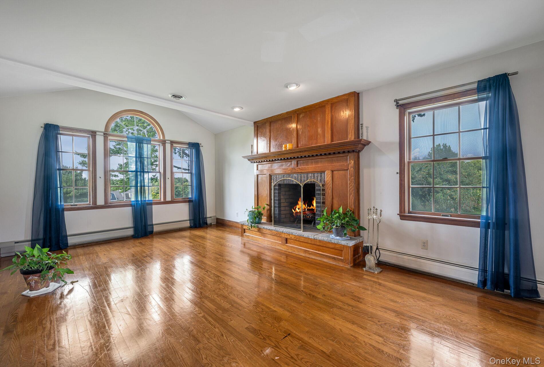19 Cedar Hill Drive Property Photo 6