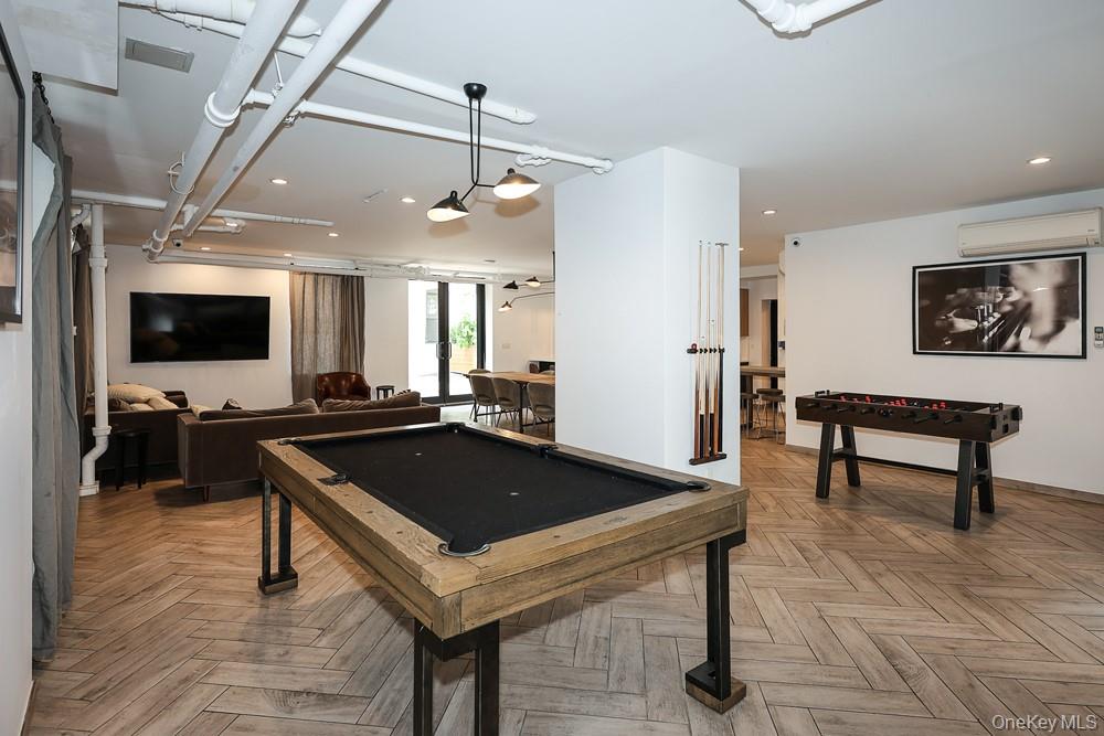 24-65 38th Street 10c Property Photo 23
