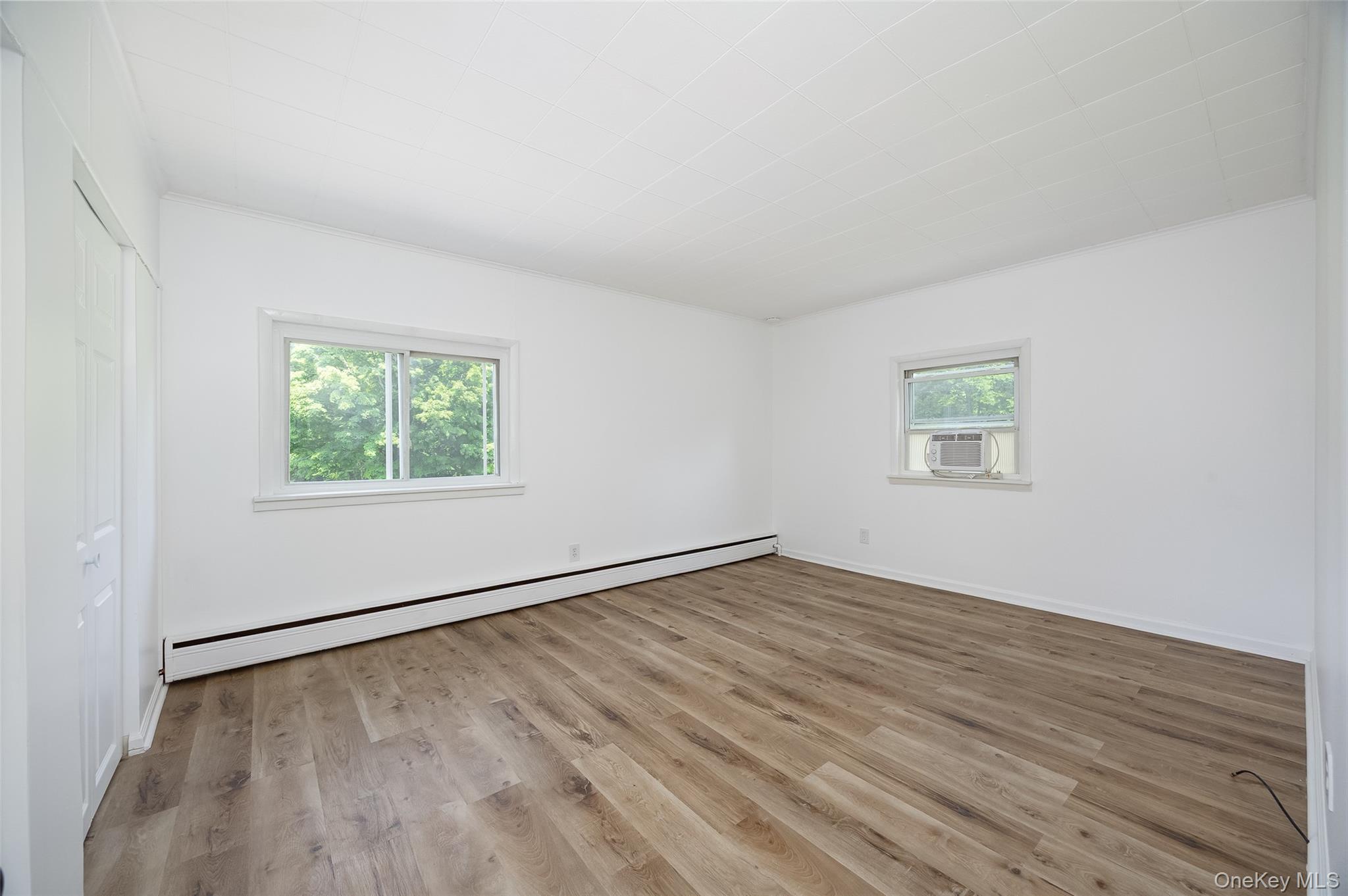 216 Hobbs Lane B Property Photo 15