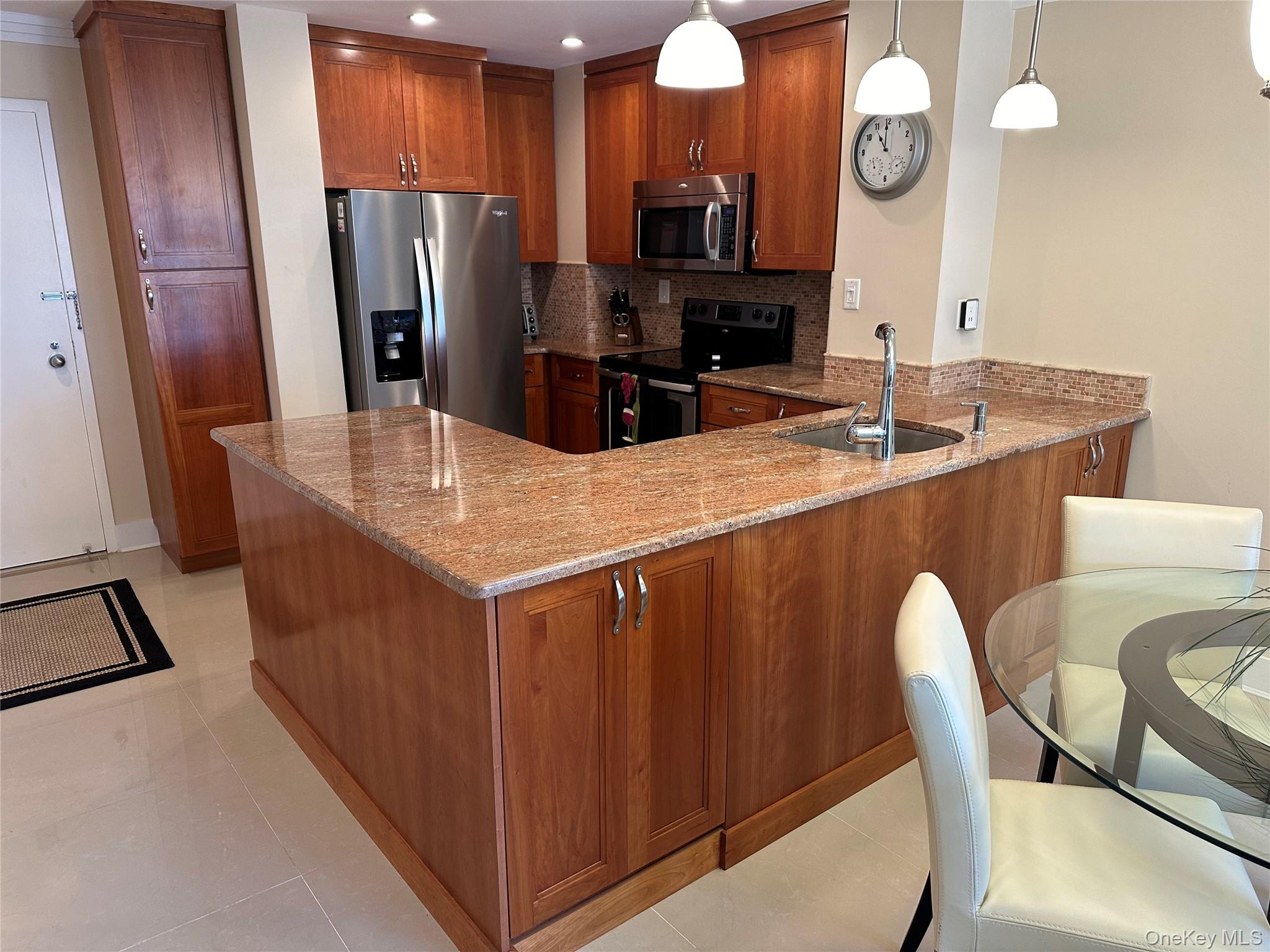 360 Shore Road 7b Property Photo 4