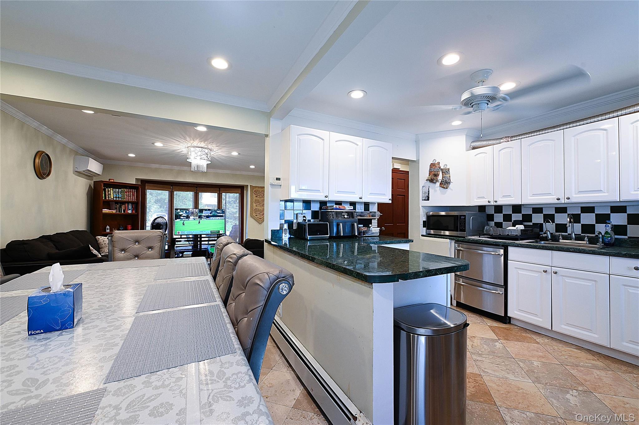 1 Douglas Drive Property Photo 7