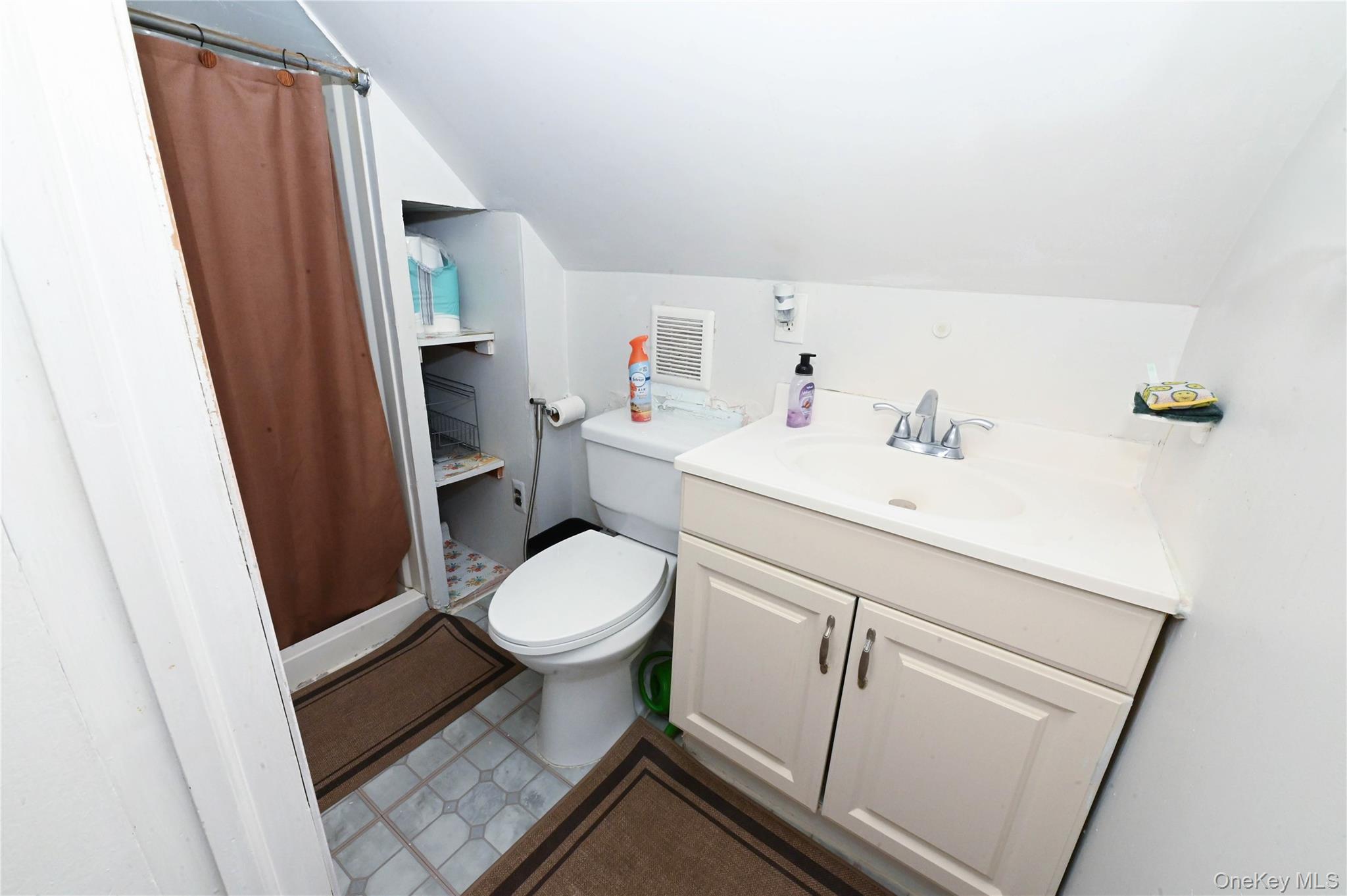 1 Douglas Drive Property Photo 14