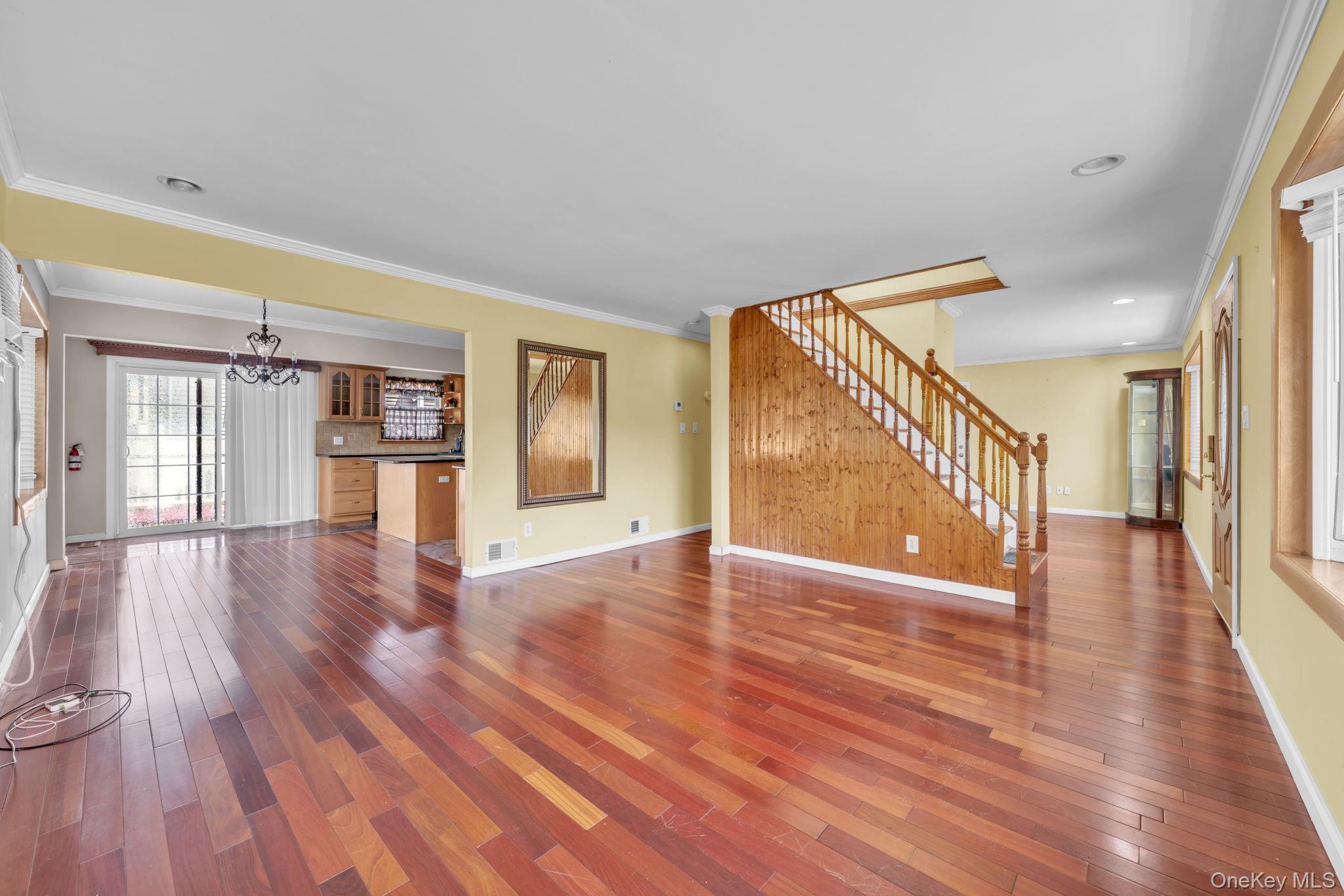 7 Ronald Avenue Property Photo 8