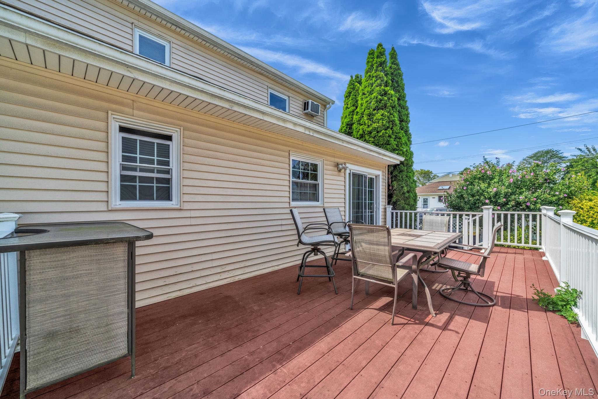 7 Ronald Avenue Property Photo 28