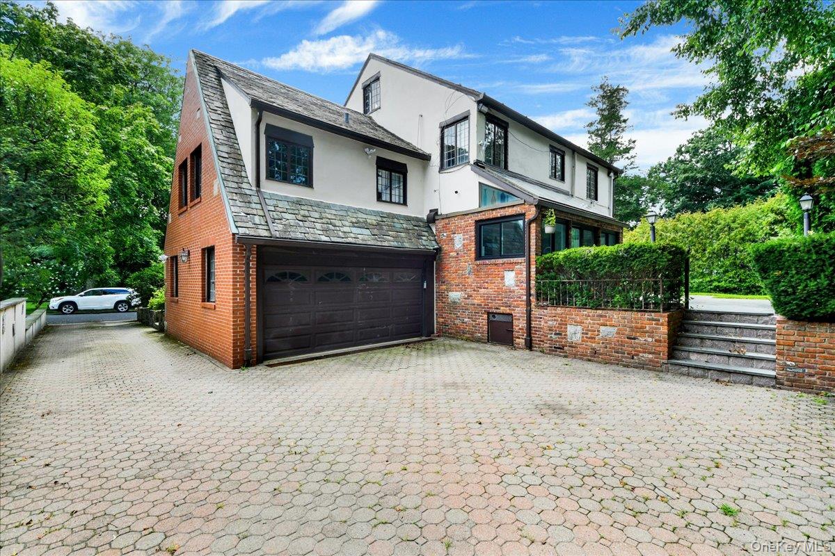 7 Denman Place Property Photo 4