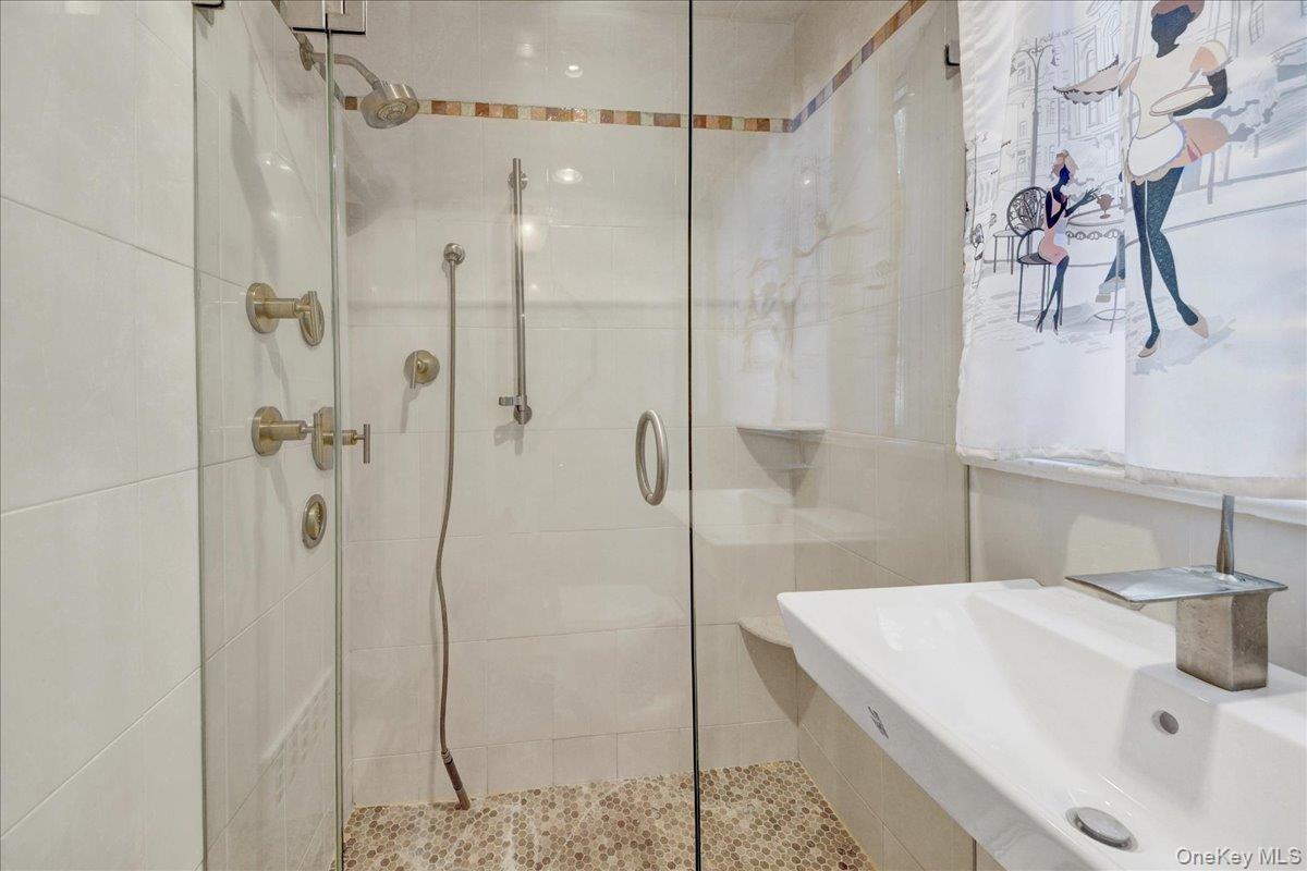 7 Denman Place Property Photo 31