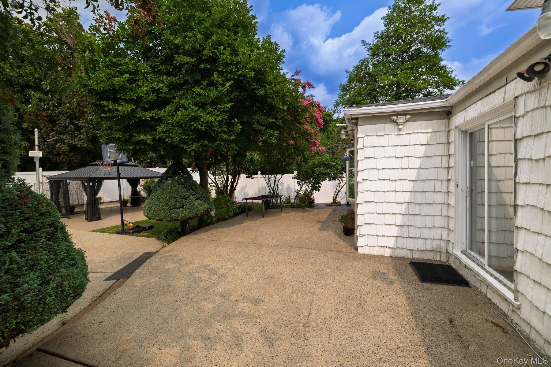 791 Cornwell Avenue Property Photo 31