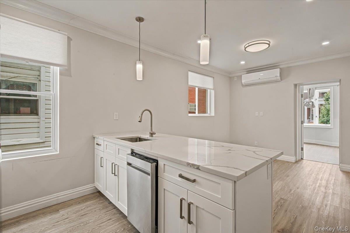 2418 42nd Street Property Photo 5