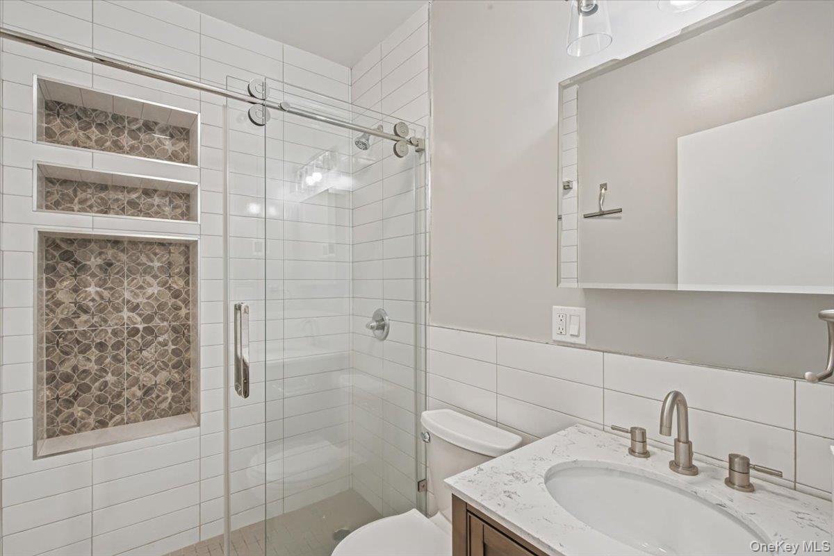 2418 42nd Street Property Photo 11