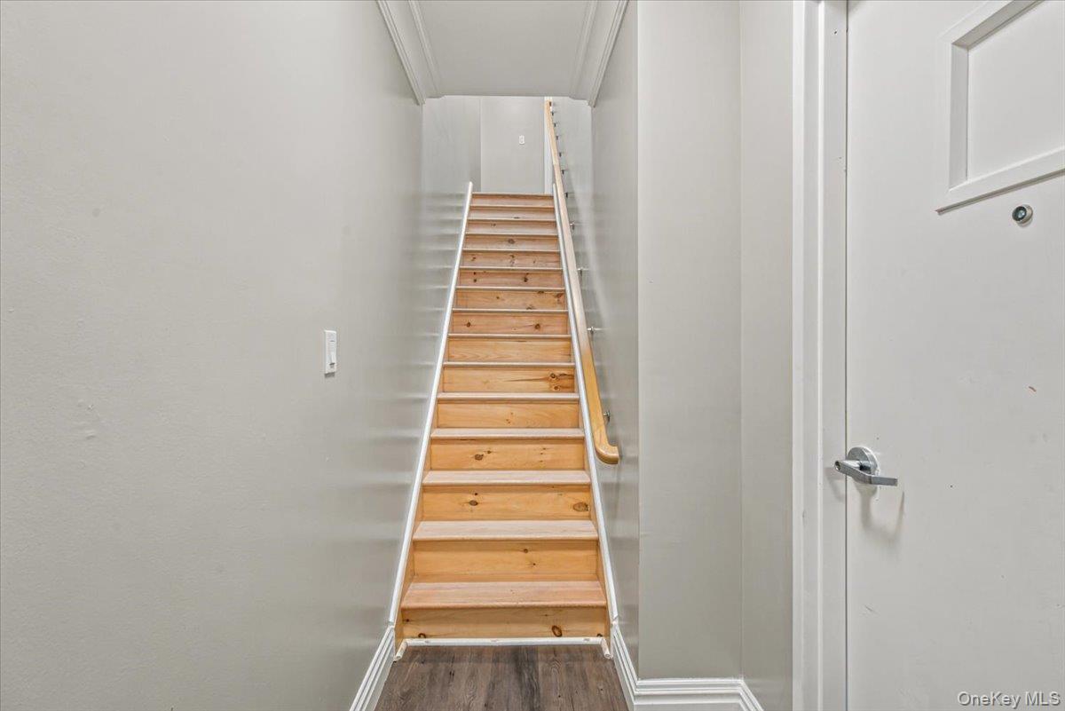 2418 42nd Street Property Photo 12