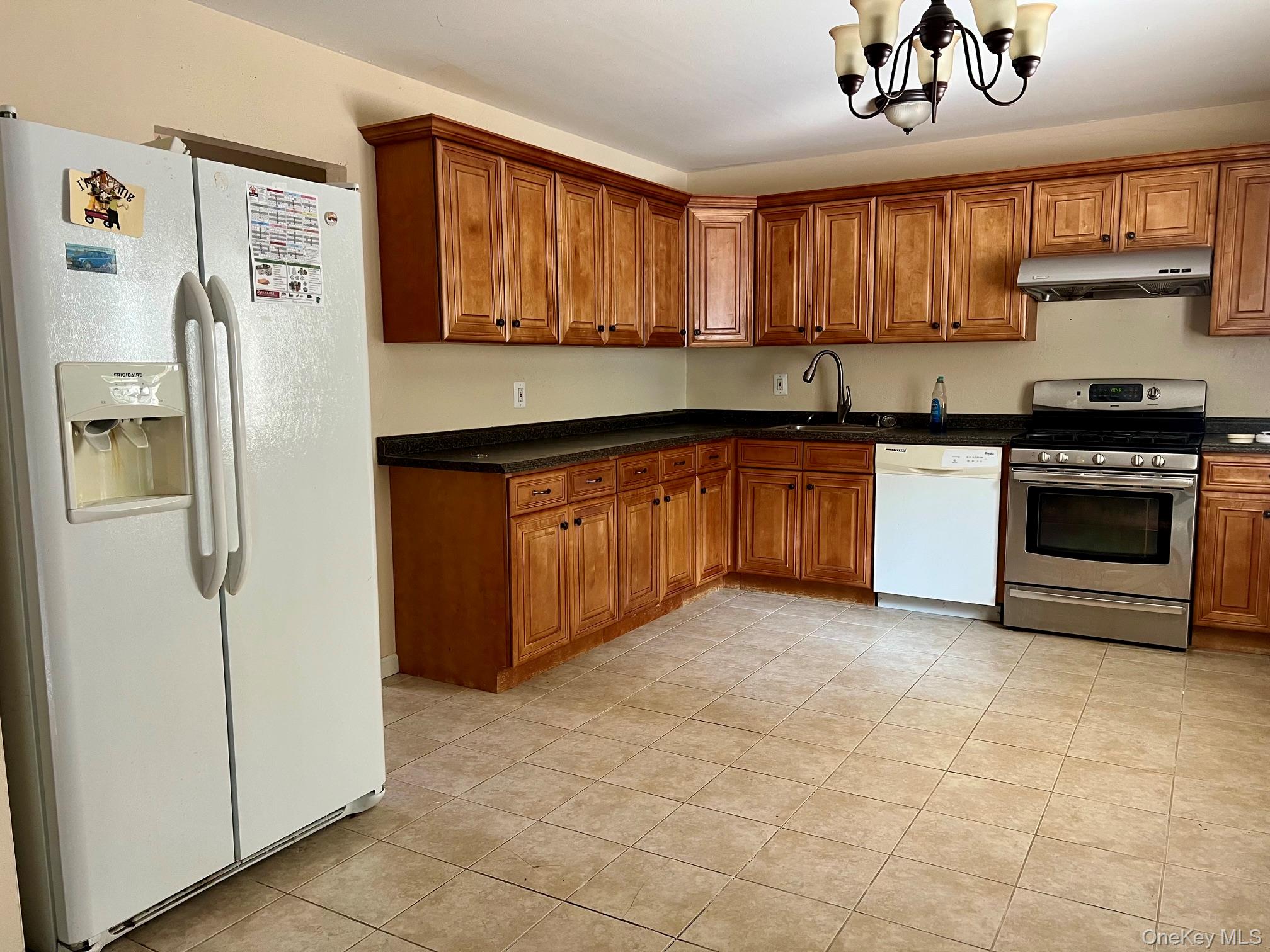 69 Bellwood Avenue Property Photo 3