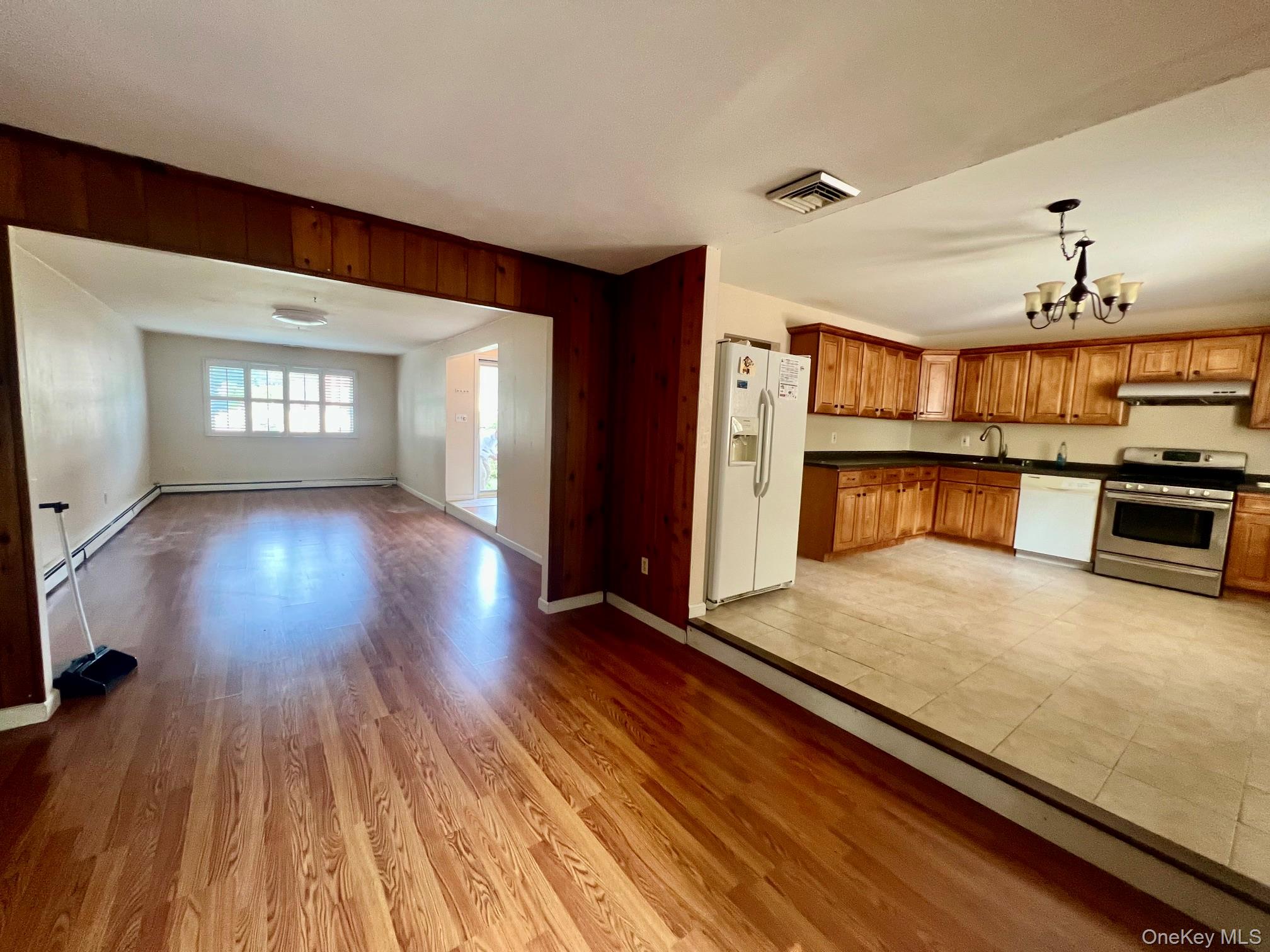 69 Bellwood Avenue Property Photo 6
