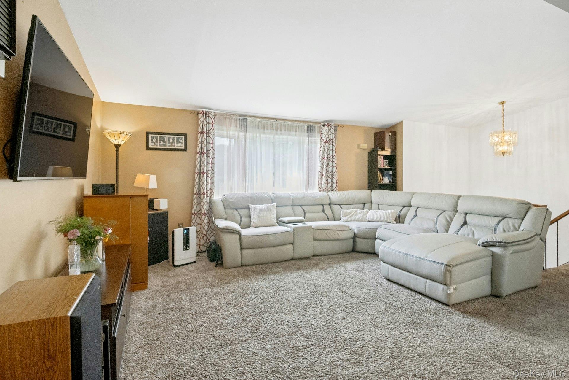 2 Shirley Drive Property Photo 4