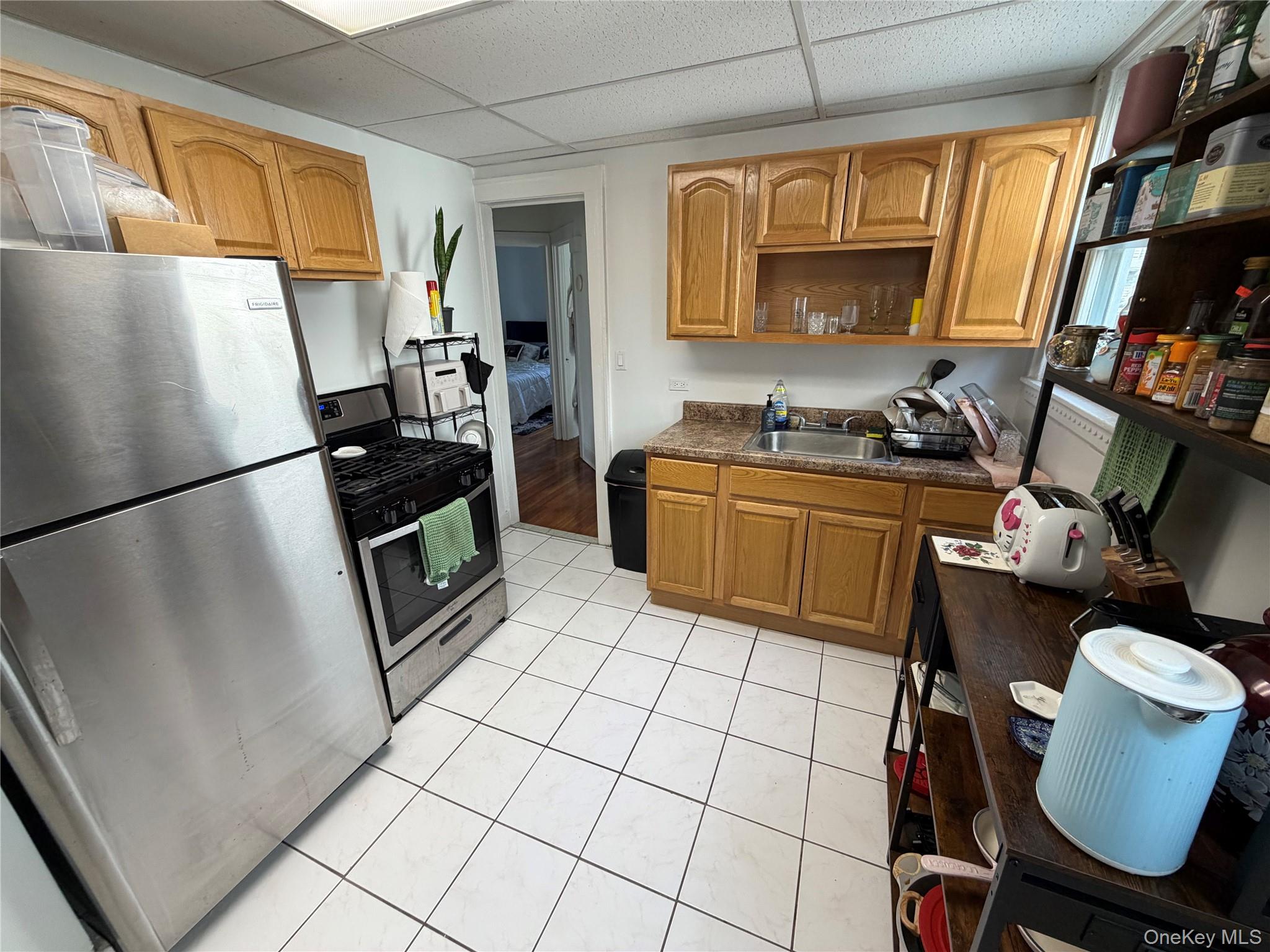 527 W Beech Street 1 Property Photo 3
