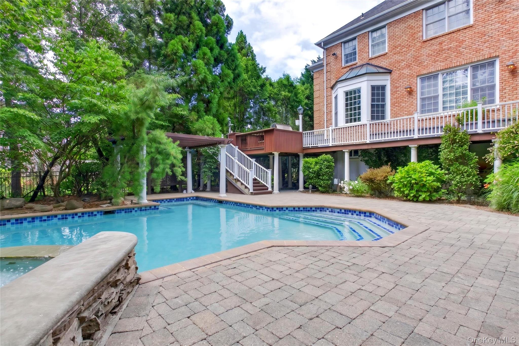63 Charney Court Property Photo 2