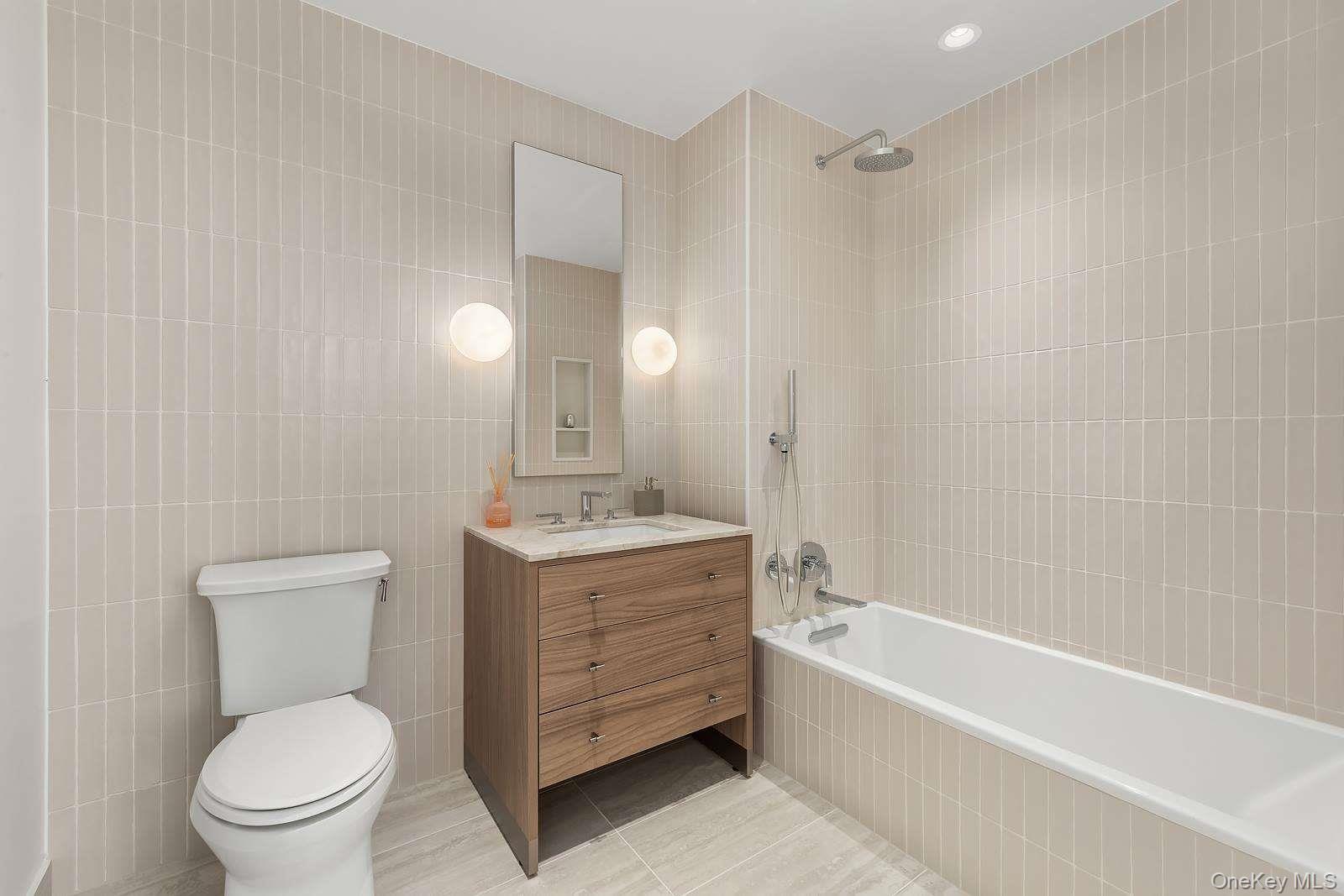 30-55 Vernon Boulevard 6h Property Photo 5