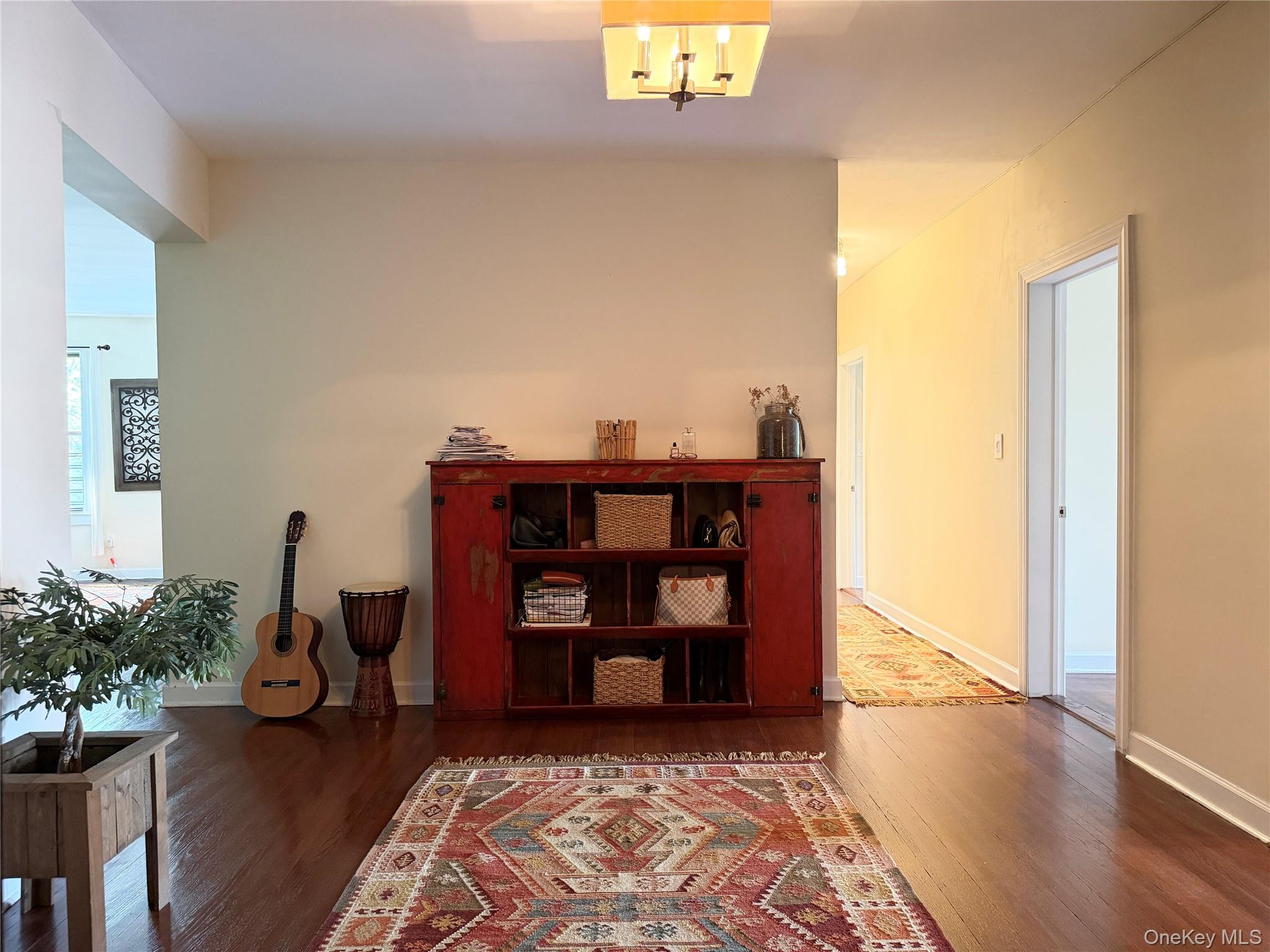531 Lincoln Avenue 5l Property Photo 1